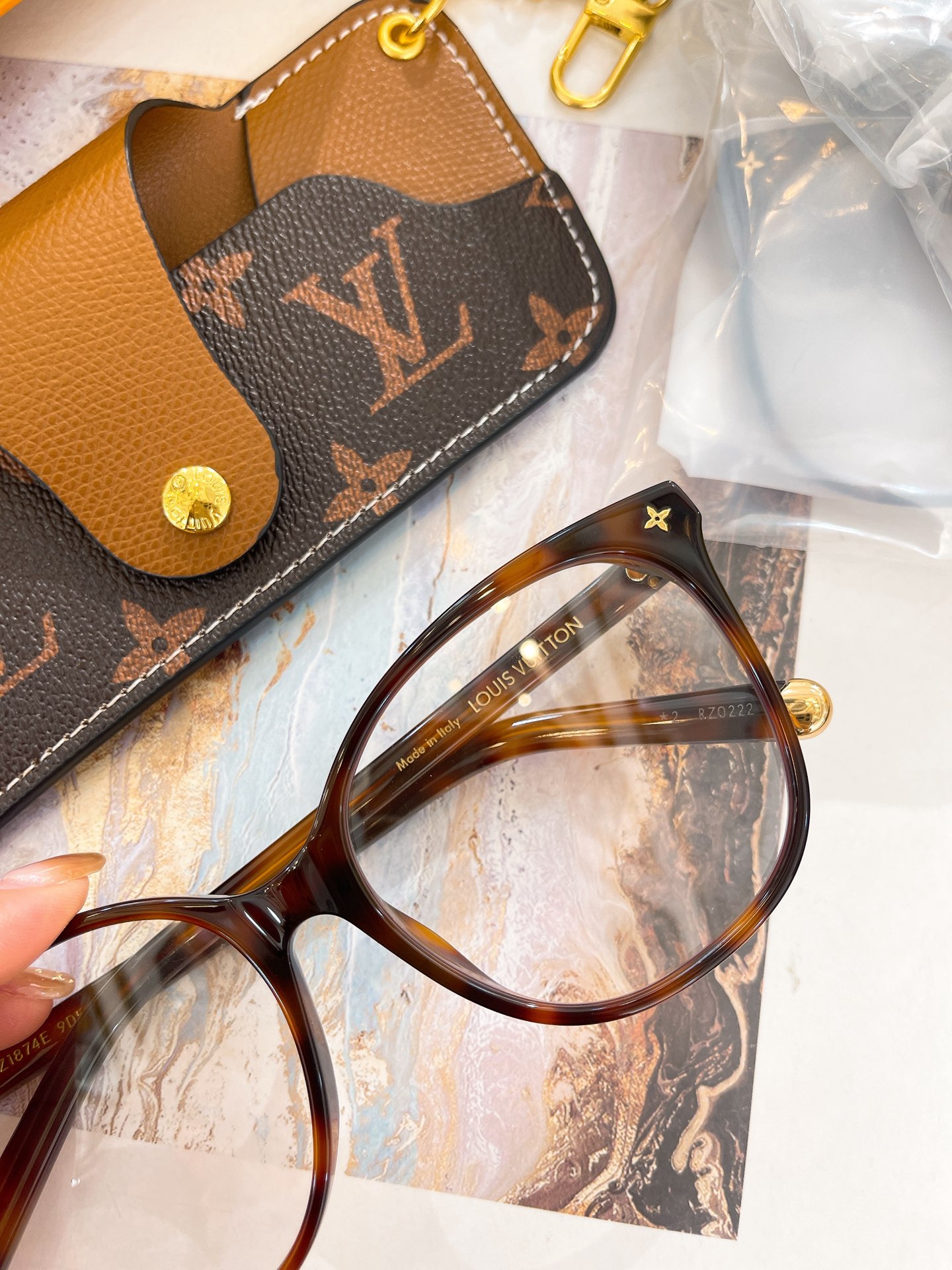 Louis Vuitton LOUIS VUITTON可配近视镜片，Z1874E