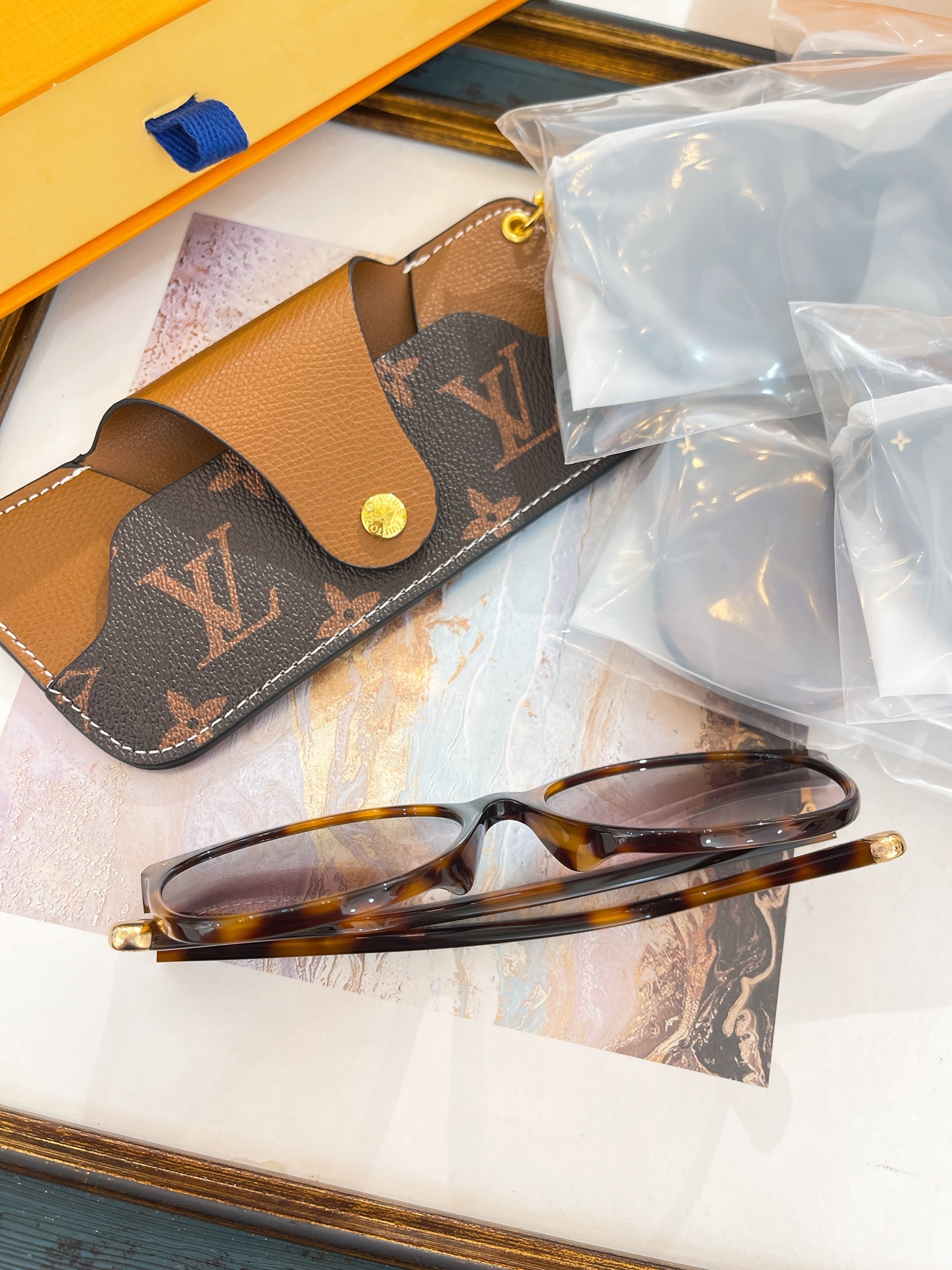 Louis Vuitton LOUIS VUITTON太阳眼镜