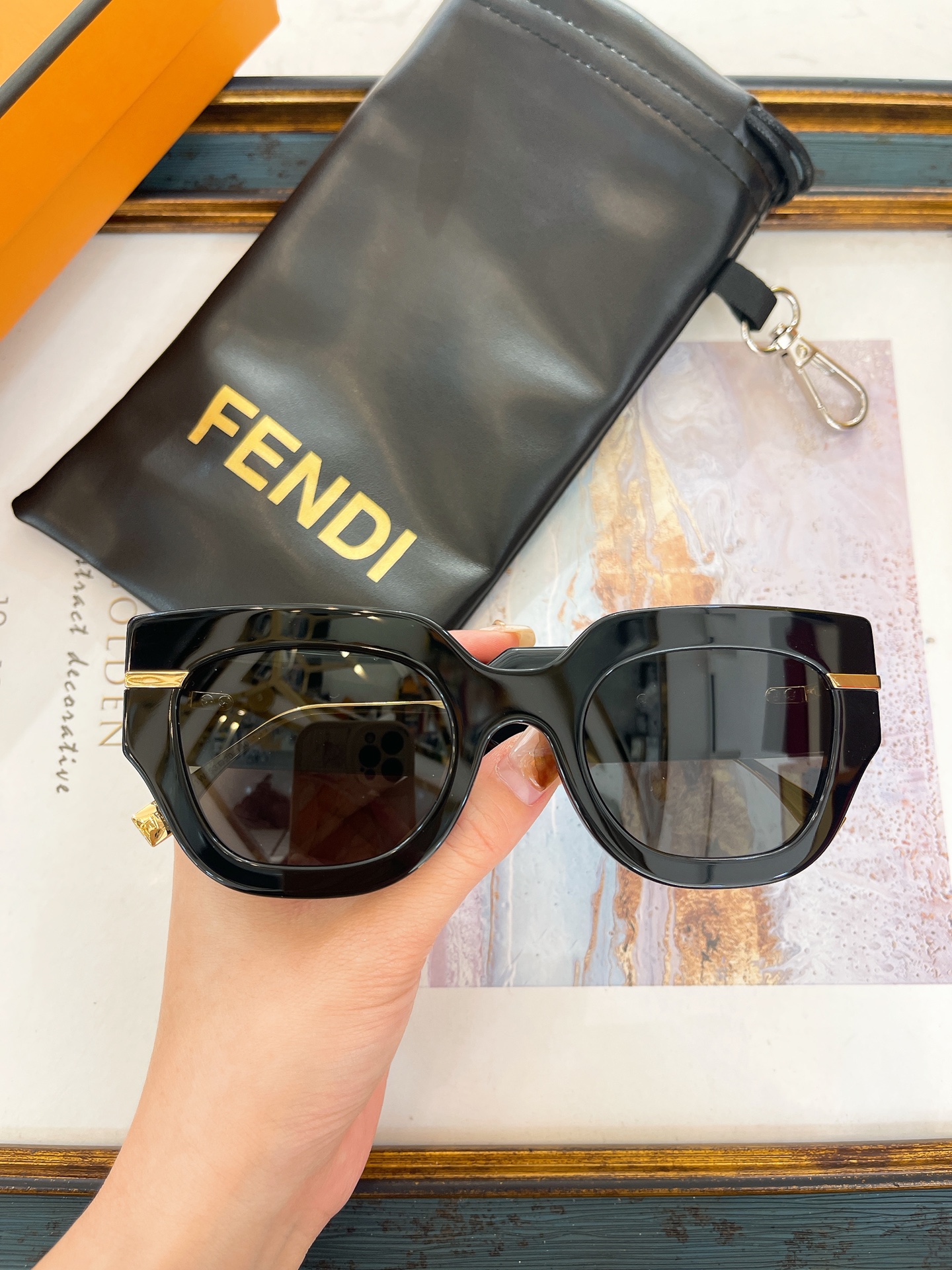 Fendi 芬迪墨镜