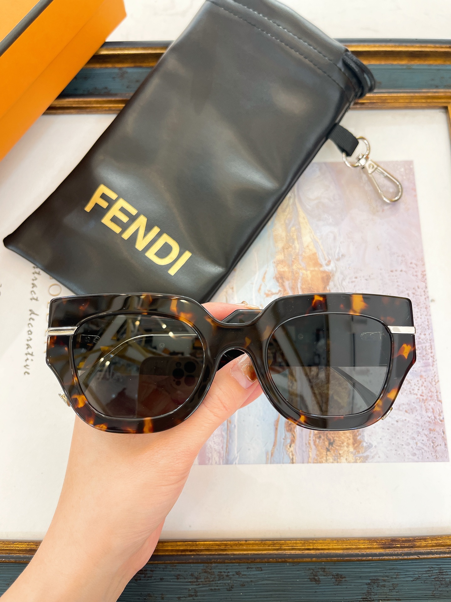 Fendi 芬迪墨镜