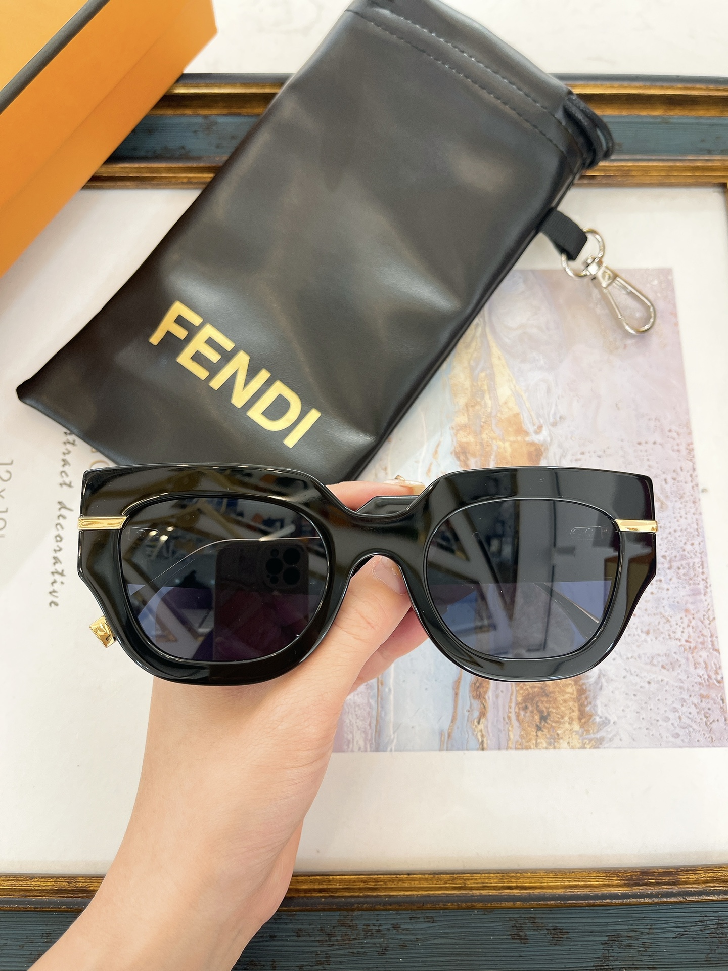 Fendi 芬迪墨镜