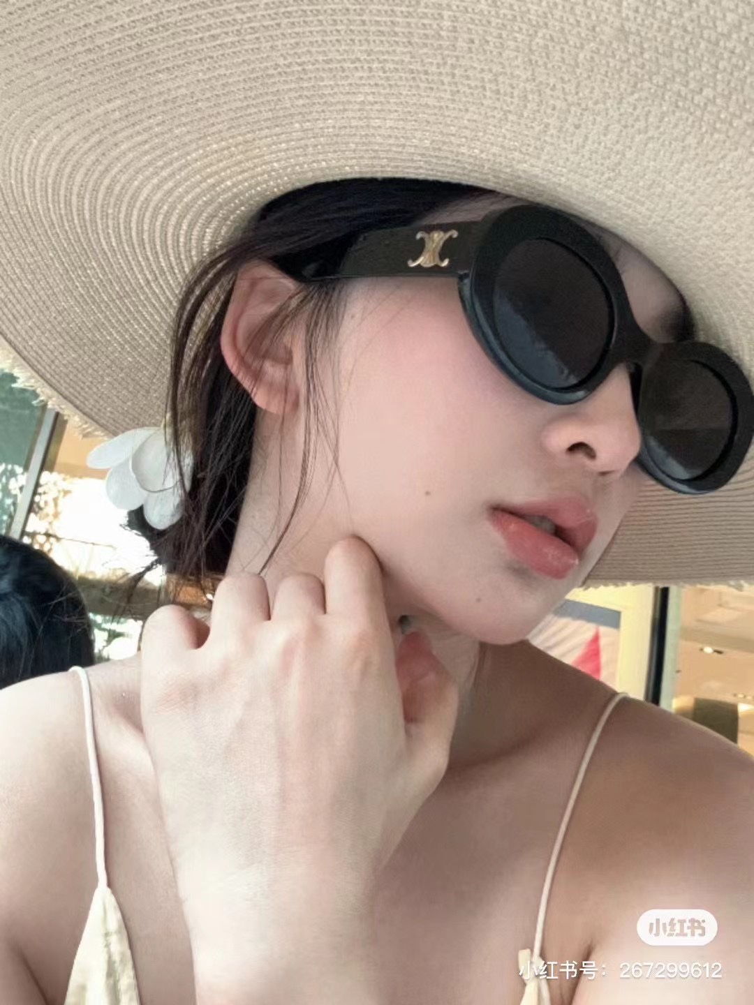 The hot sunglasses of the Queen’s resort - 图片 2