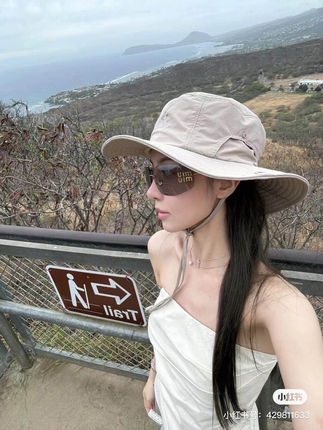 The hot sunglasses of the Queen’s resort - 图片 4