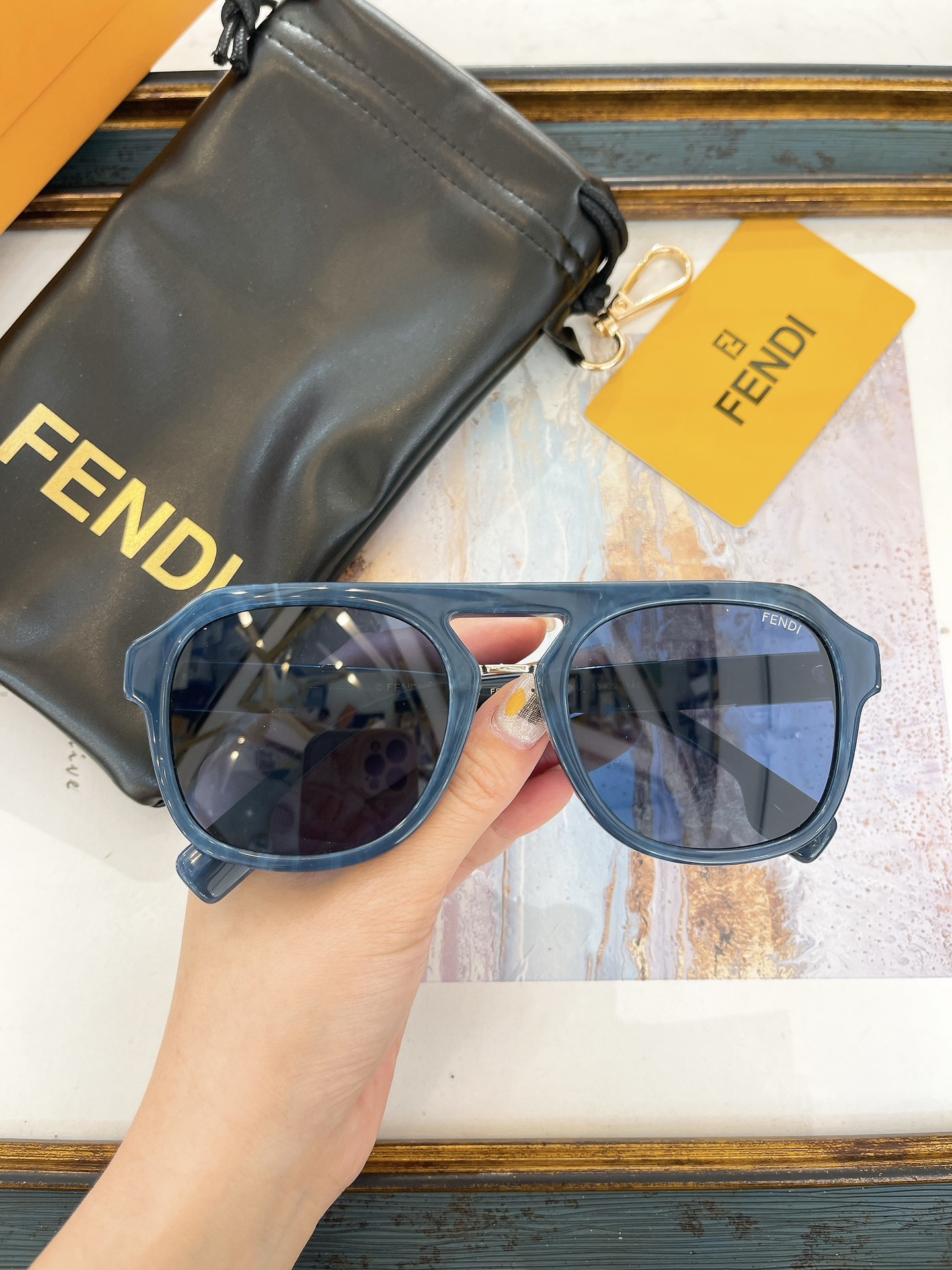 Fendi 芬迪墨镜