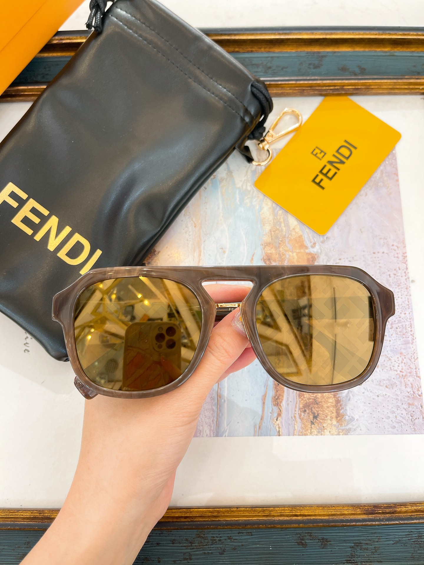 Fendi 芬迪墨镜