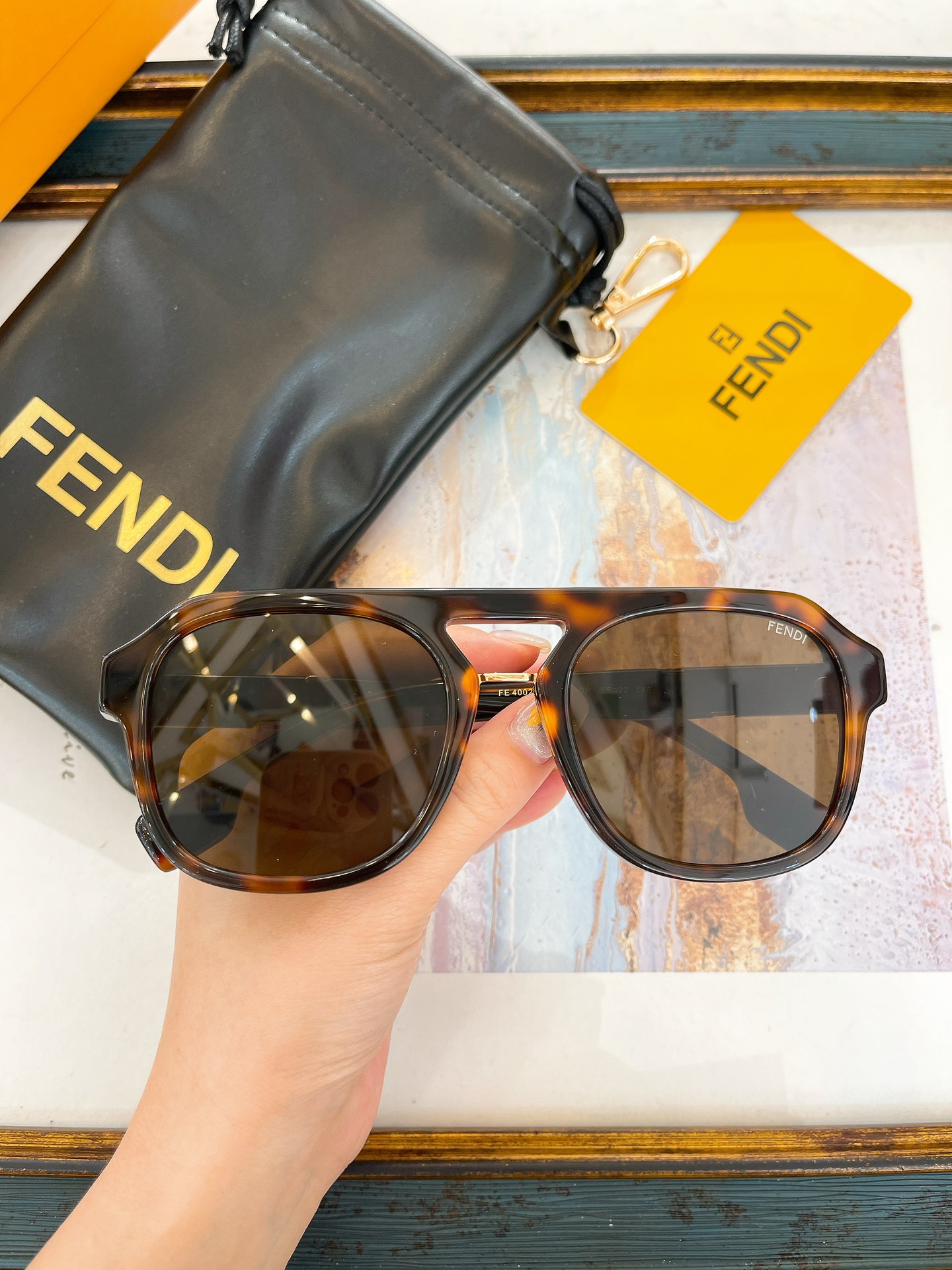Fendi 芬迪墨镜