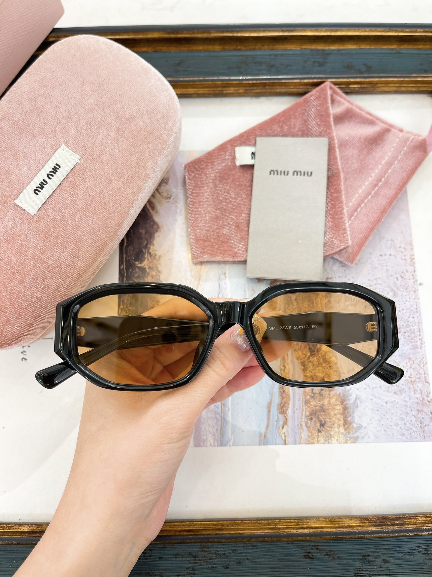 Miu Miu 缪缪墨镜