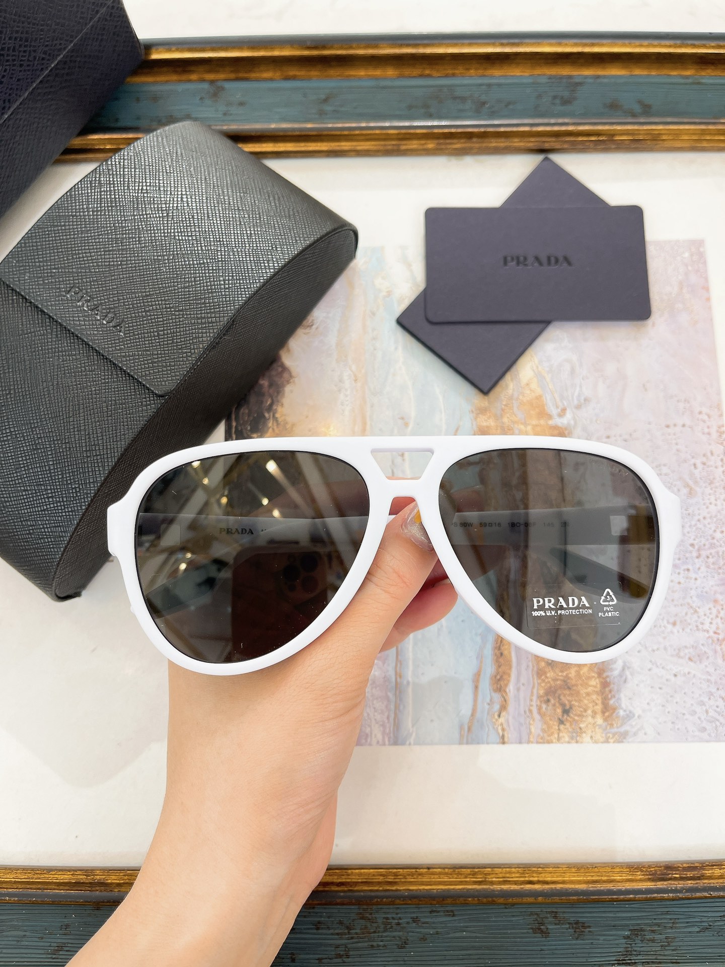 Prada 普拉达墨镜