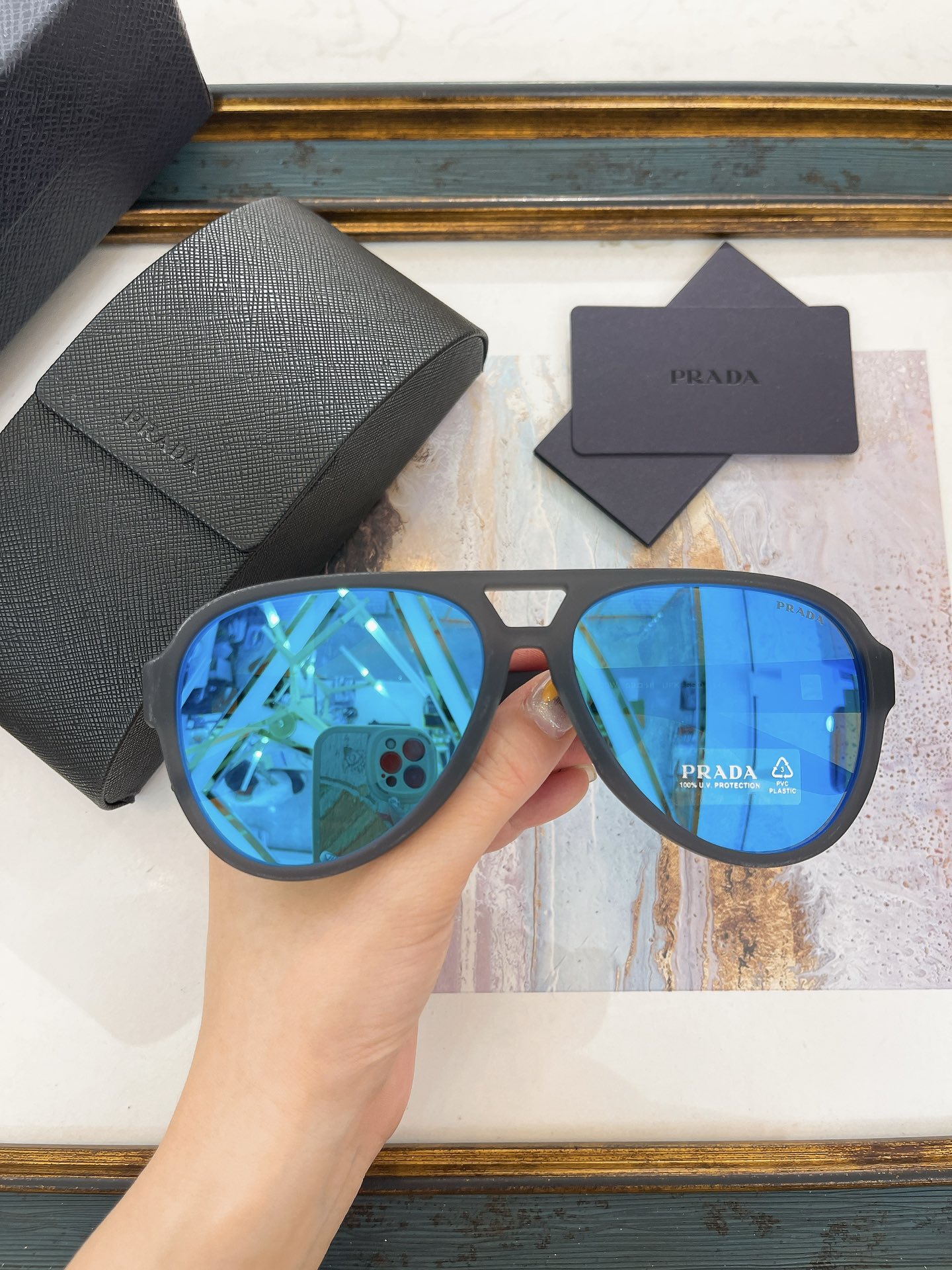 Prada 普拉达墨镜