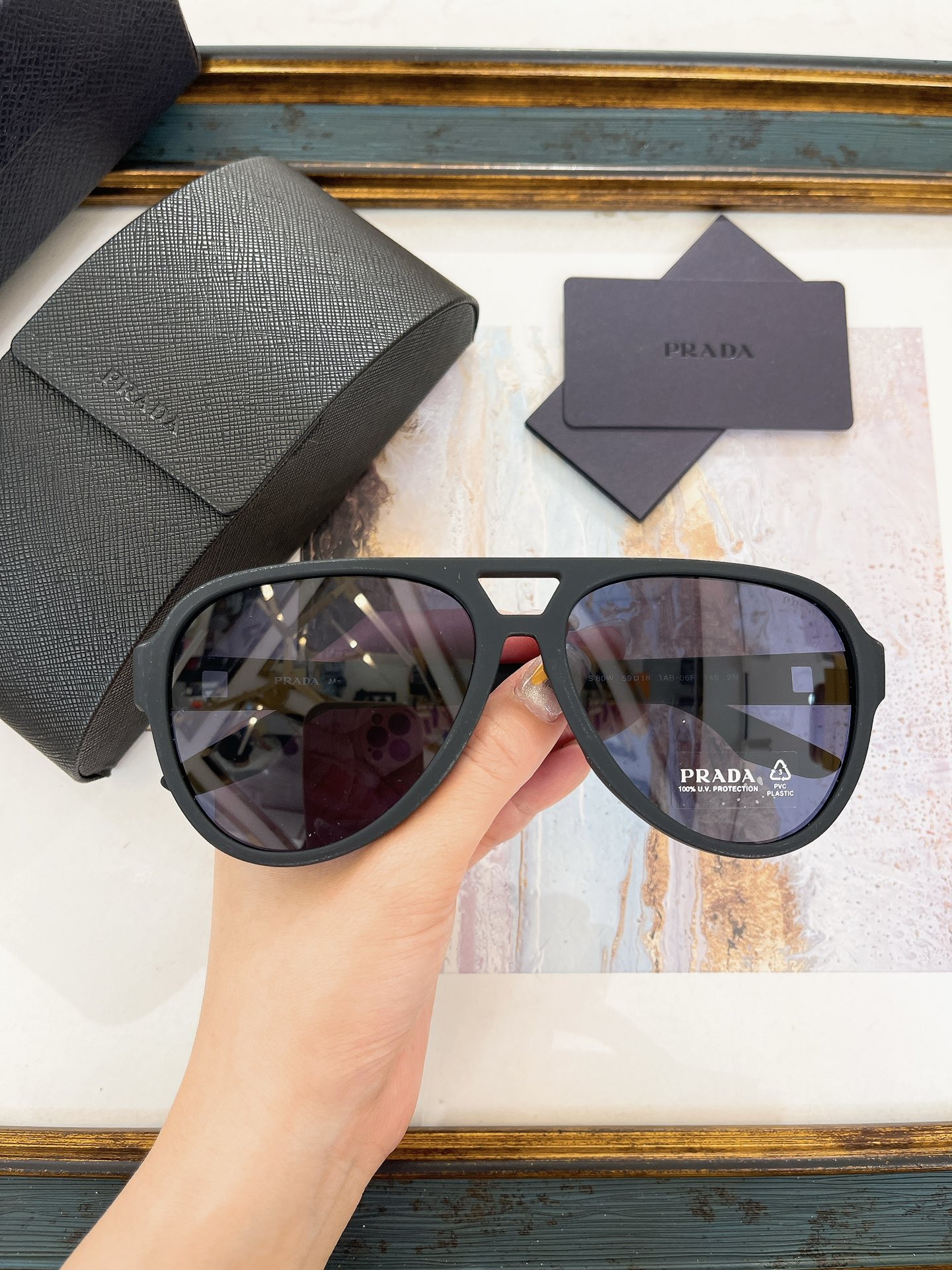 Prada 普拉达墨镜