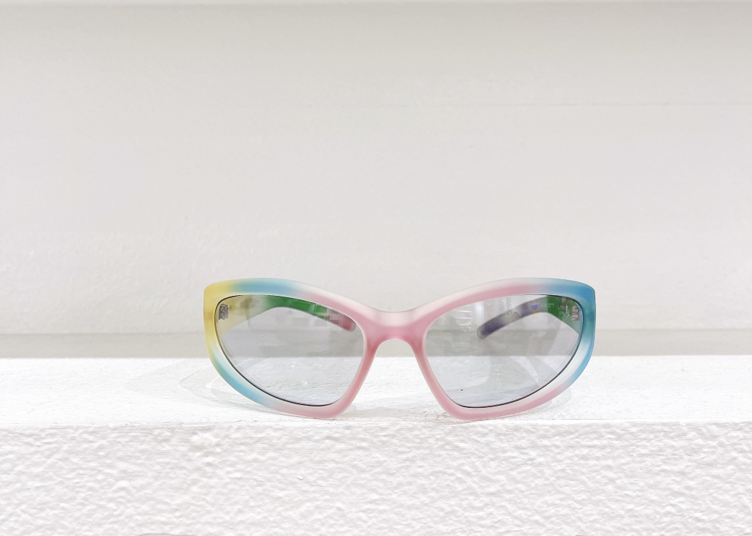 Gentle Monster GENTLE MONSTER太阳眼镜 MODEL:PANNA COTTA