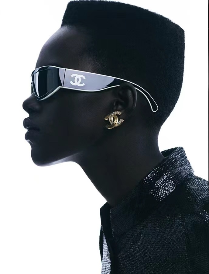 Chanel 香奈儿墨镜