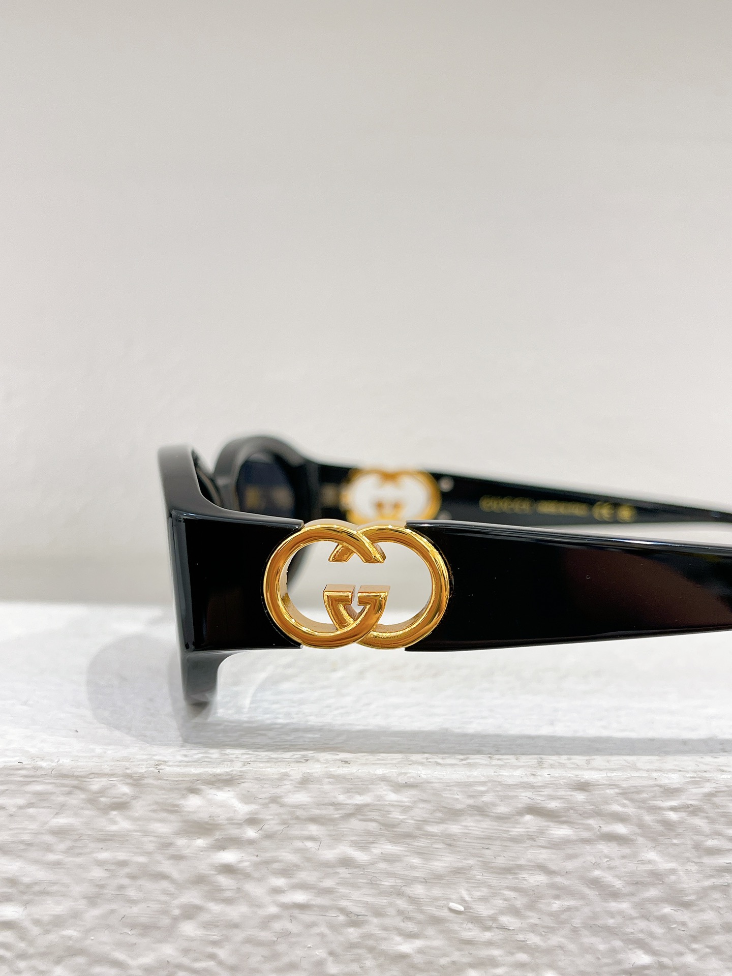 Gucci 古驰墨镜
