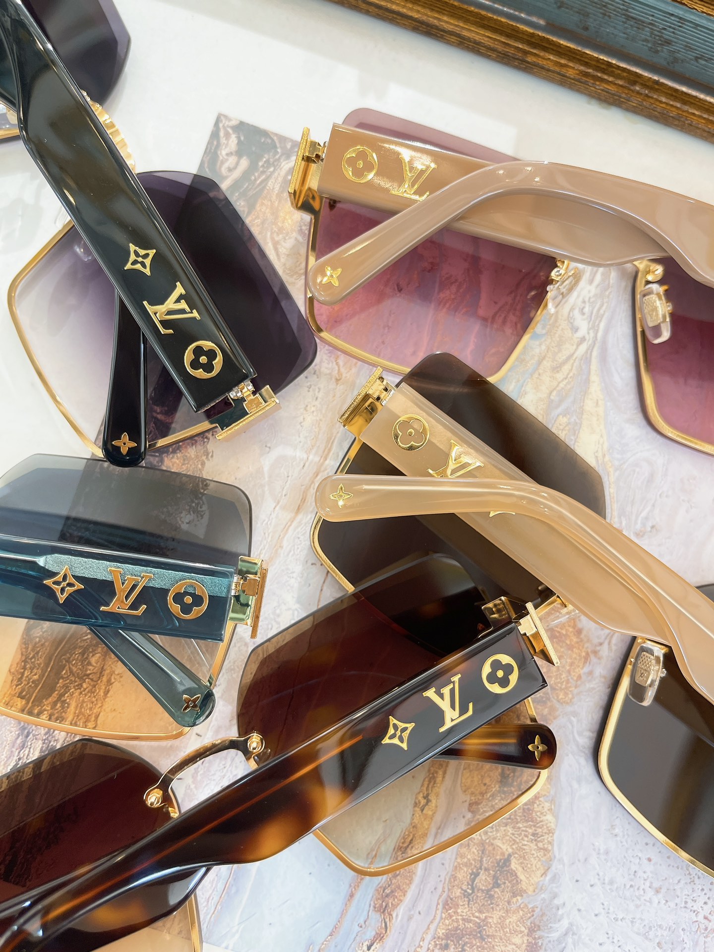 Louis Vuitton LOUIS VUITTON太阳眼镜