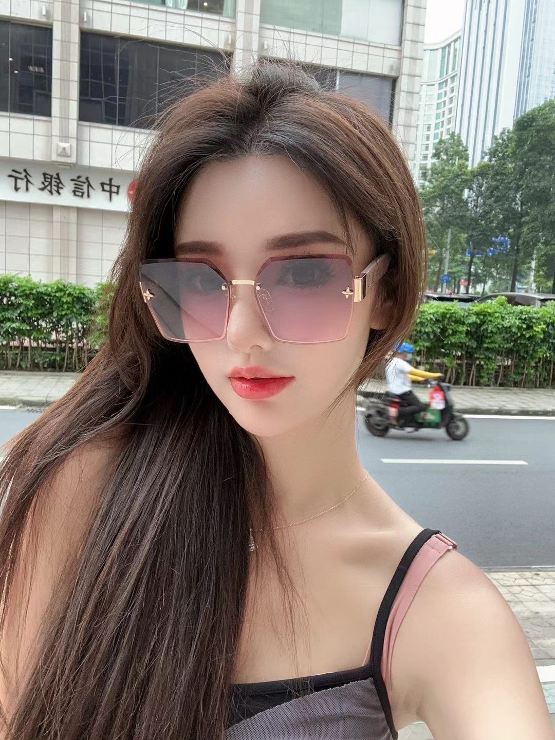 Louis Vuitton LOUIS VUITTON太阳眼镜