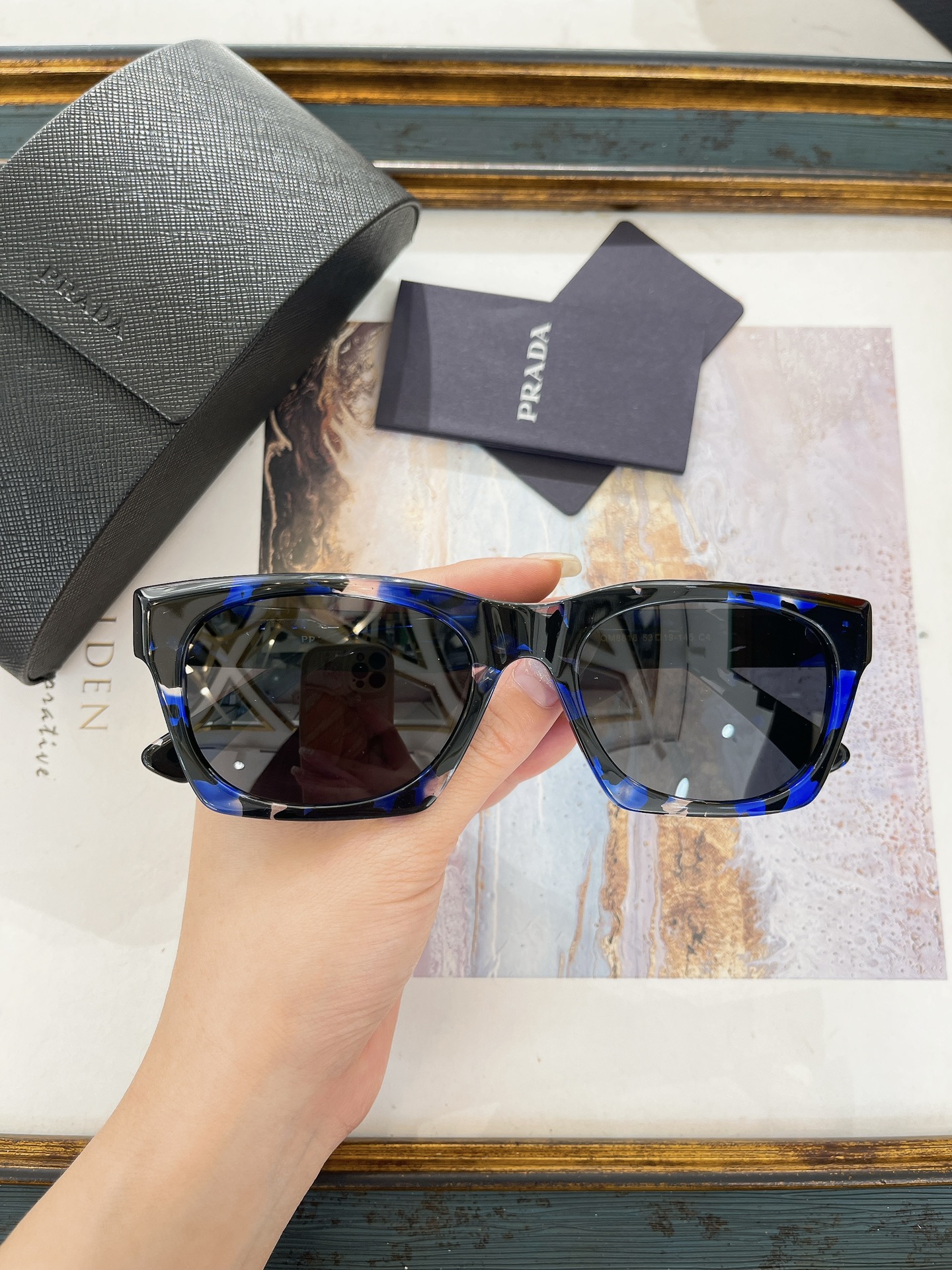 Prada 普拉达墨镜
