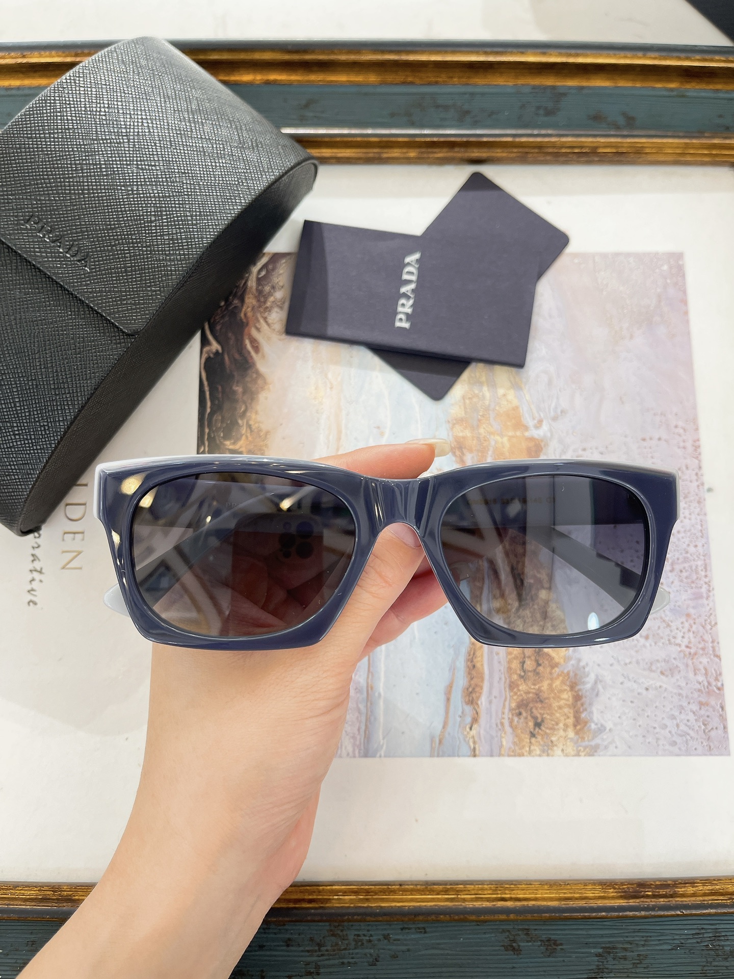 Prada 普拉达墨镜