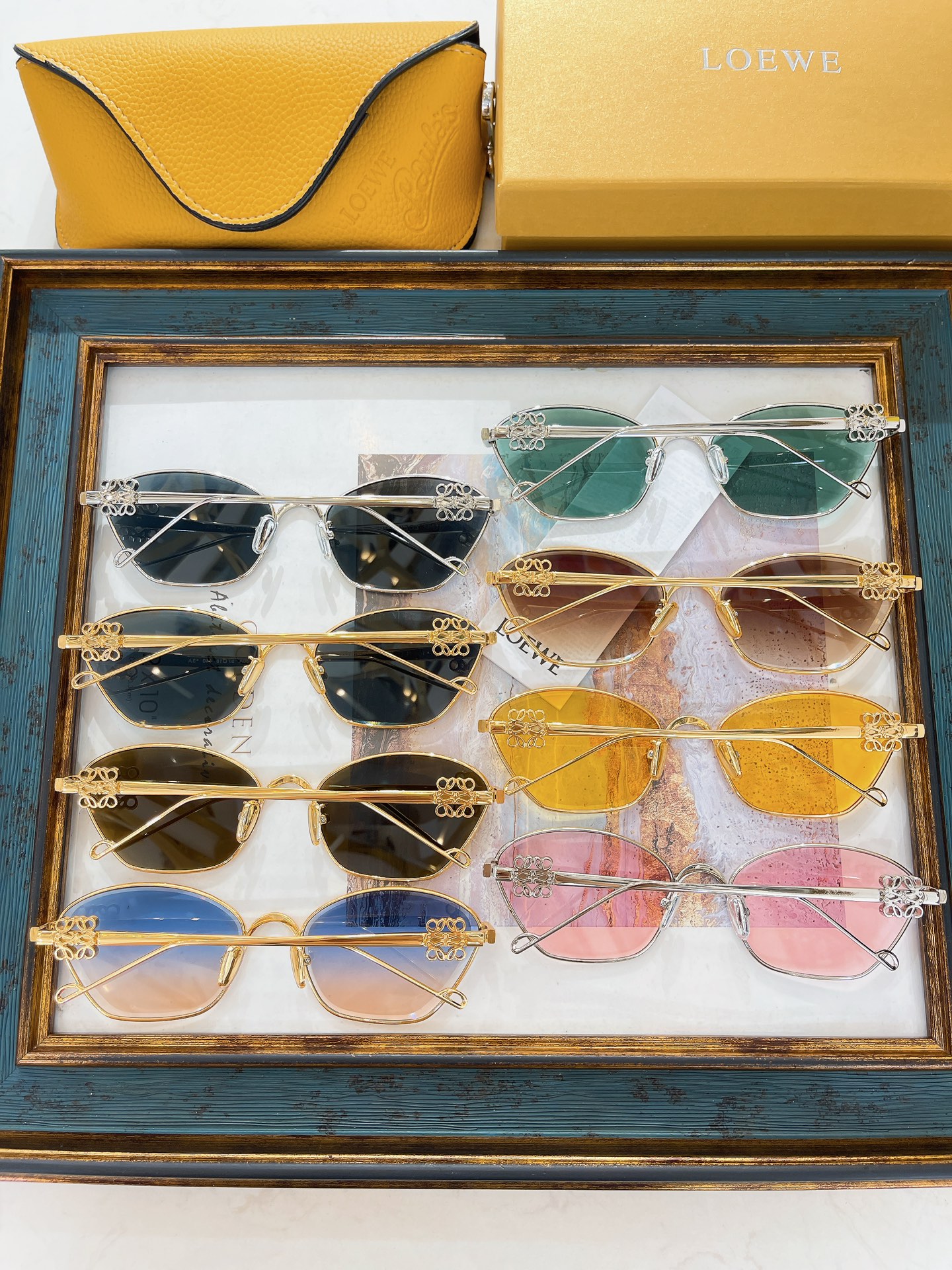 [Loewe Eyewear]MODEL:LW40115USIZE: 57 mouth 18 140
