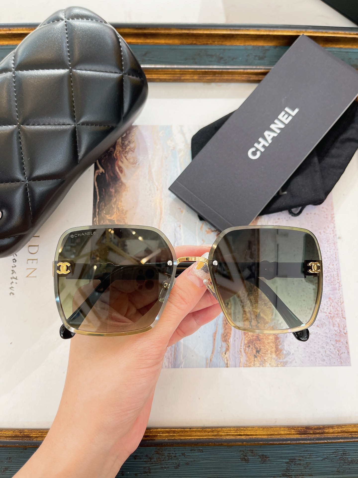 Chanel 香奈儿墨镜
