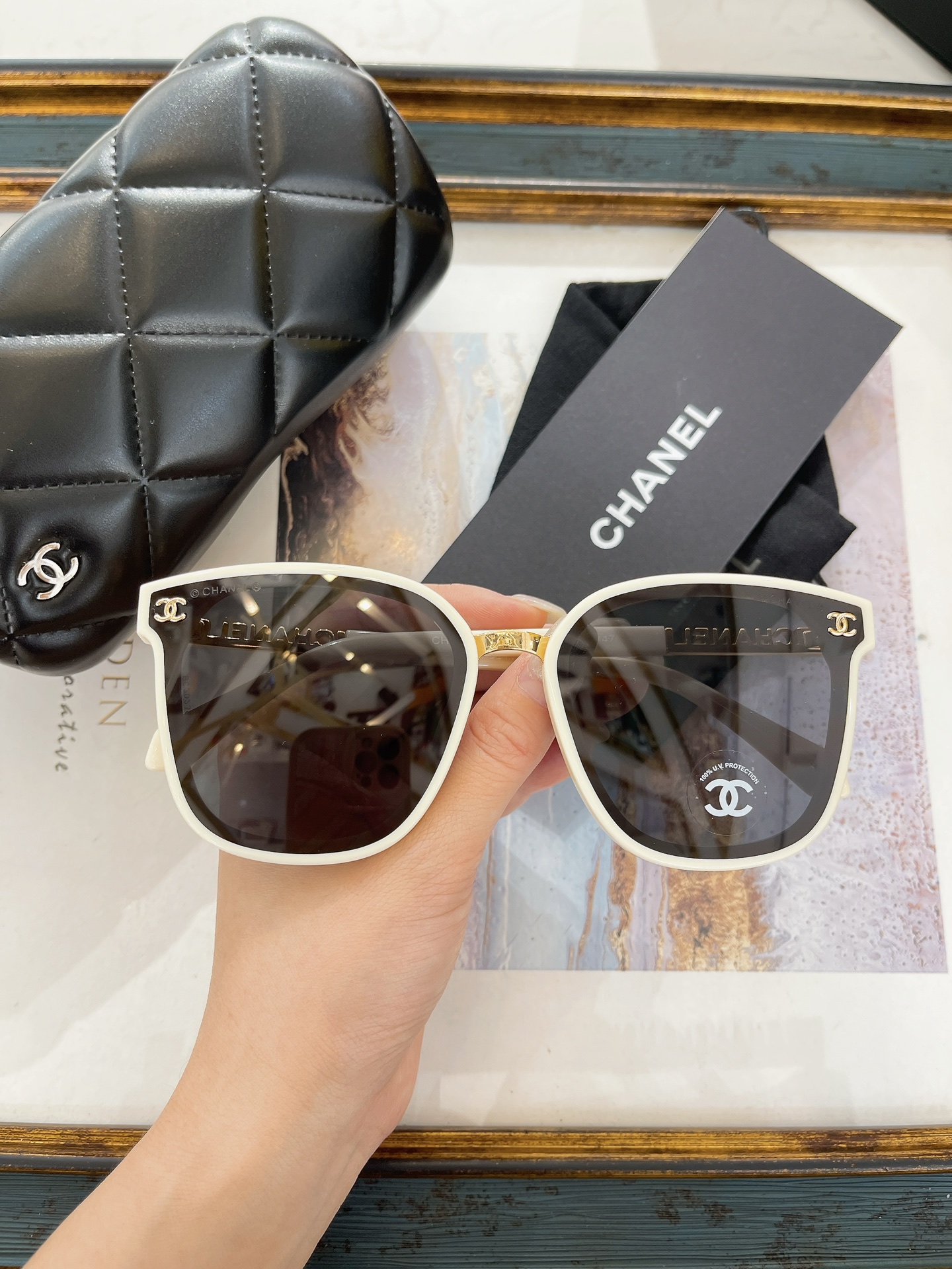 Chanel 香奈儿墨镜
