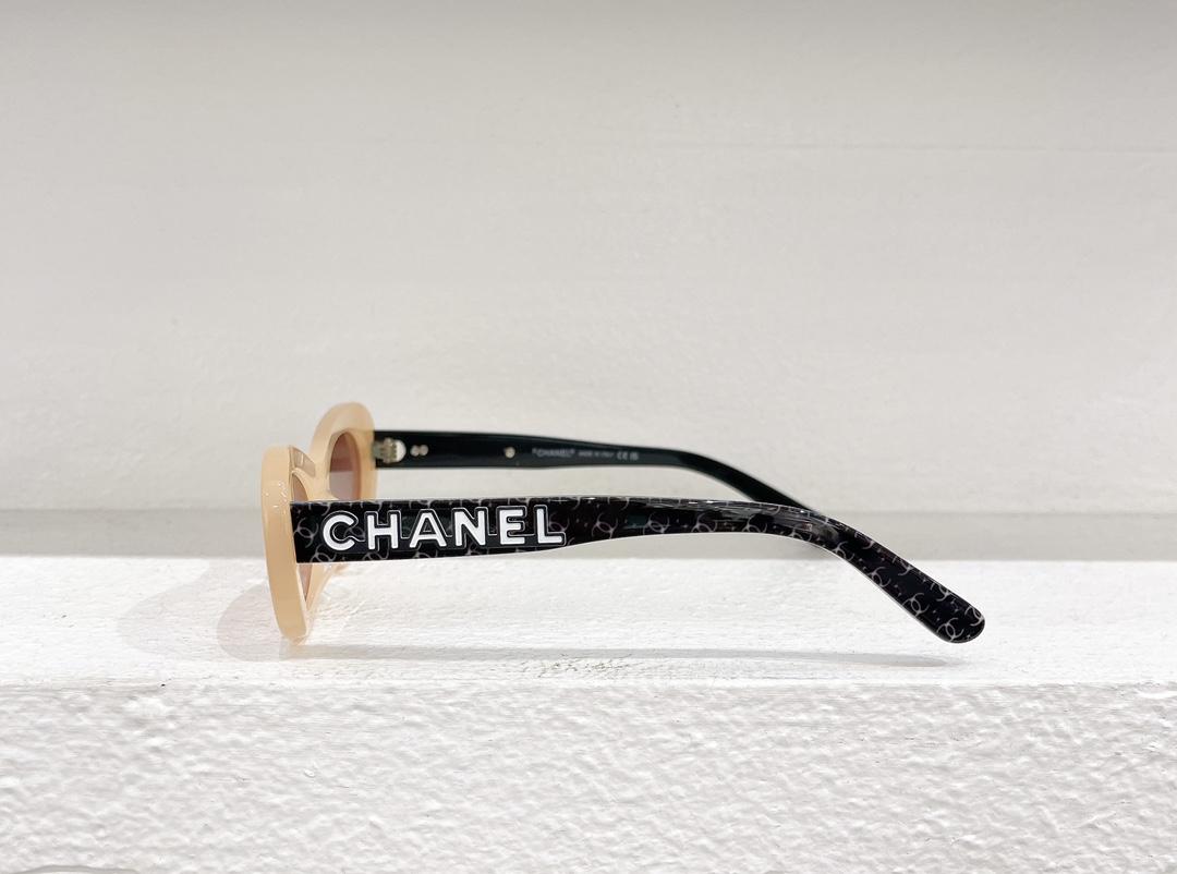 Chanel 香奈儿墨镜