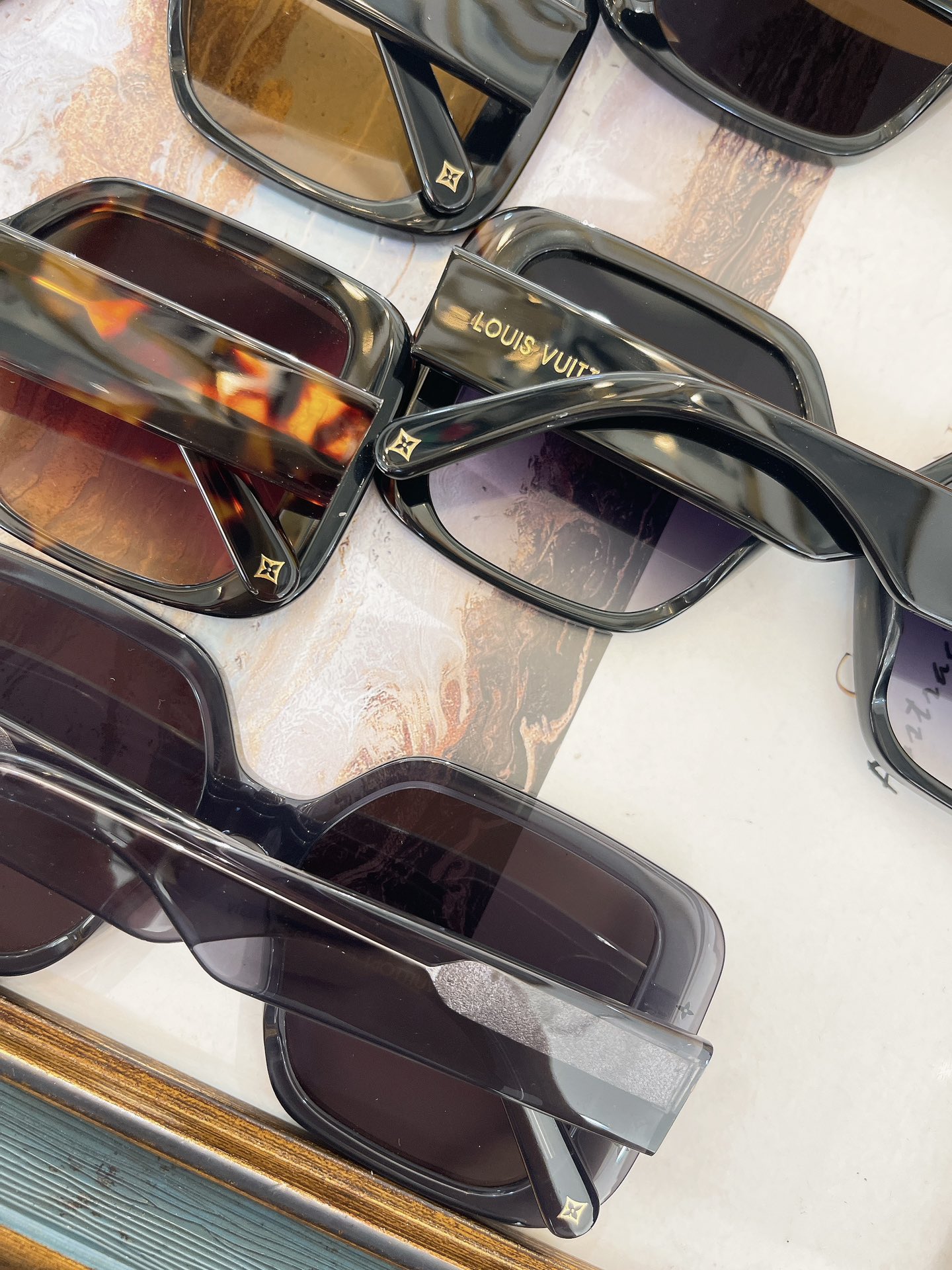 Louis Vuitton LOUIS VUITTON太阳眼镜