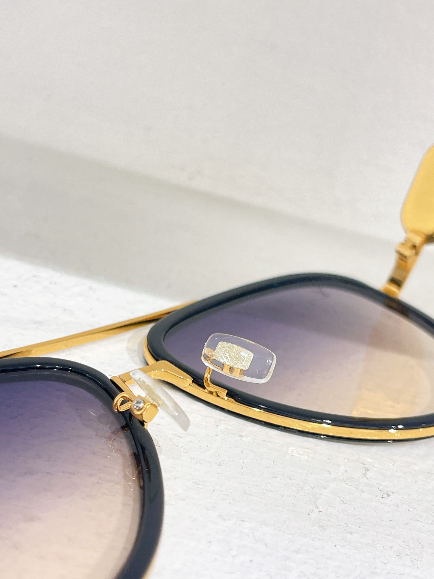 Louis Vuitton LOUIS VUITTON太阳眼镜