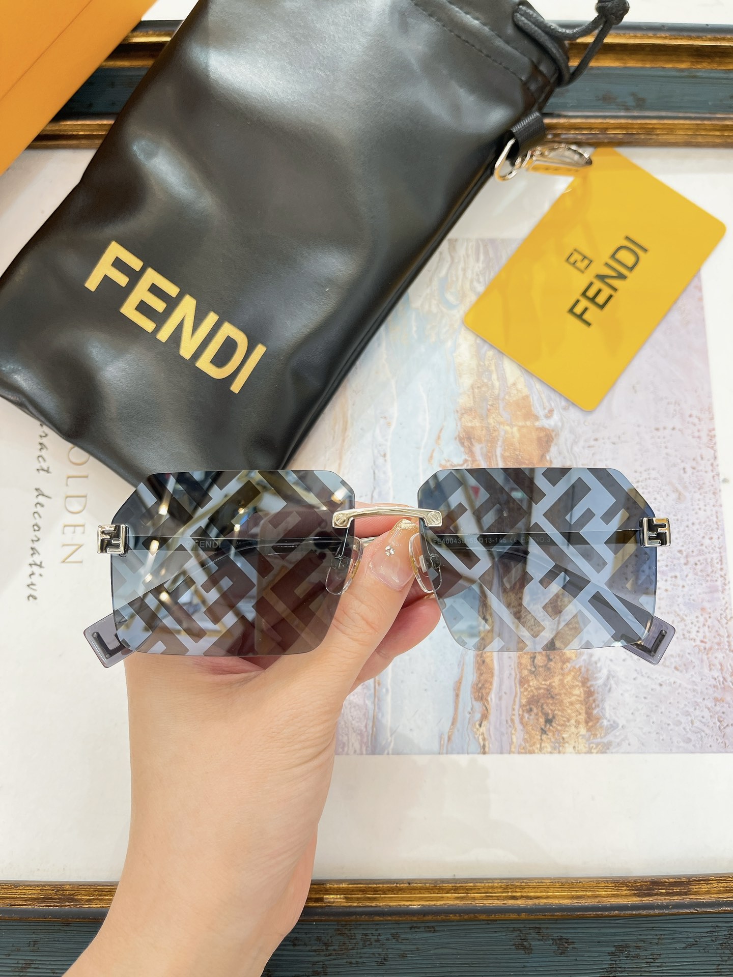 Fendi 芬迪墨镜