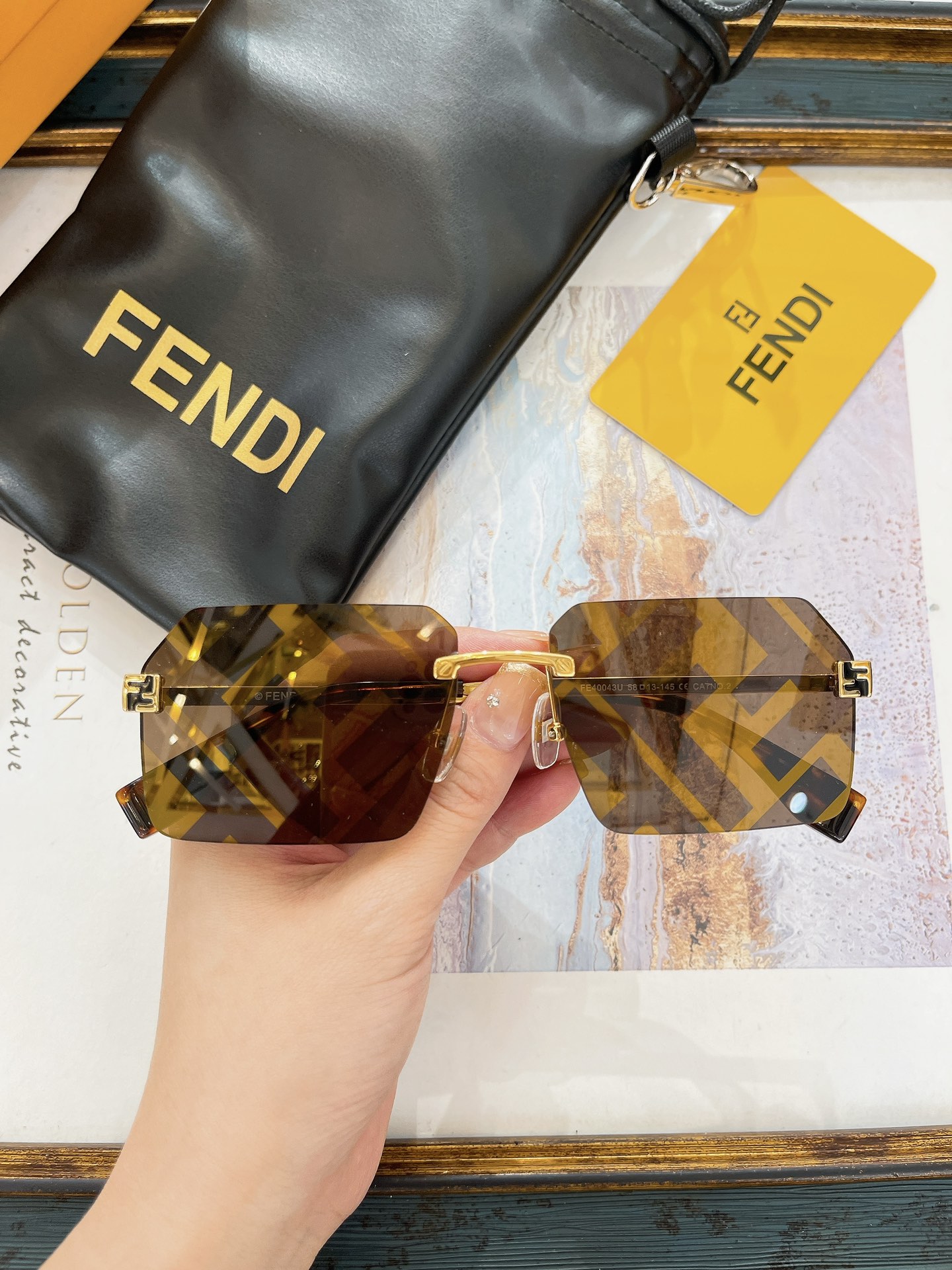 Fendi 芬迪墨镜