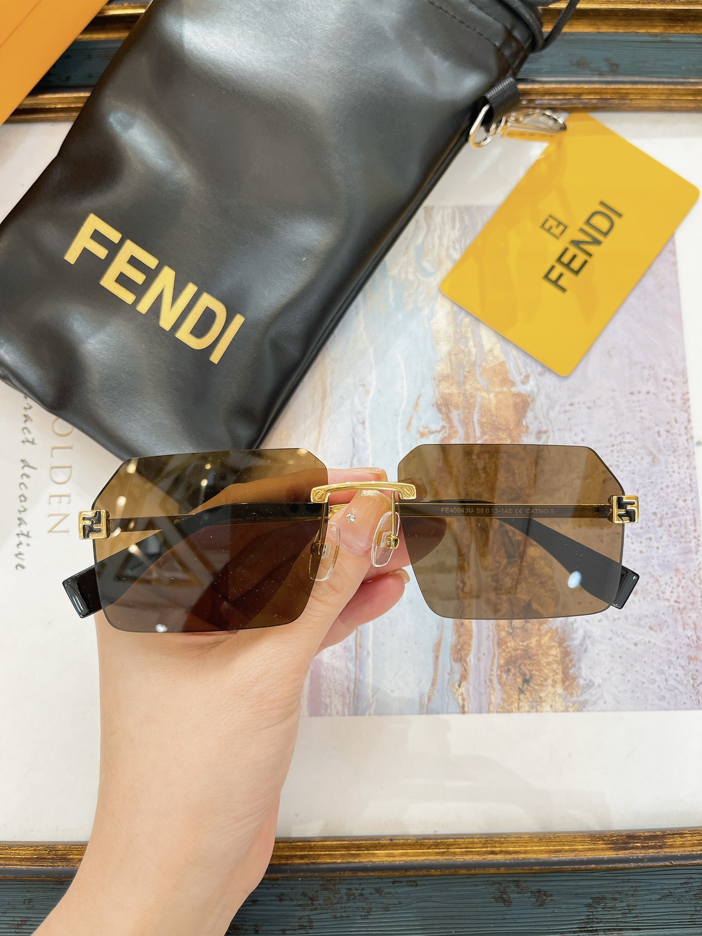 Fendi 芬迪墨镜