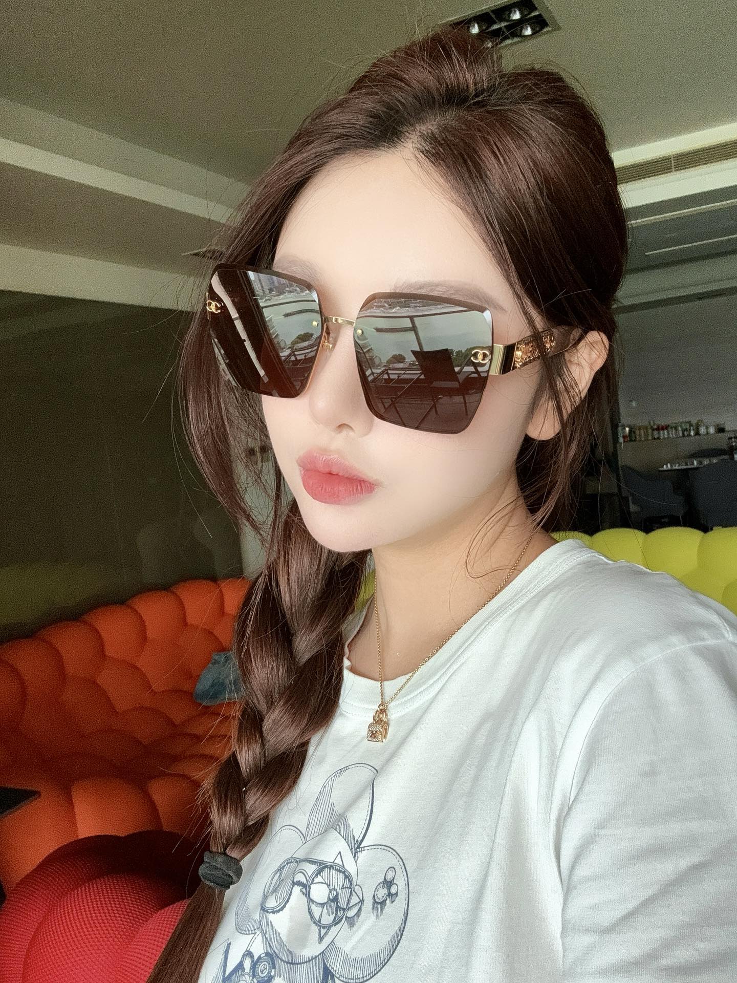 Chanel 香奈儿墨镜