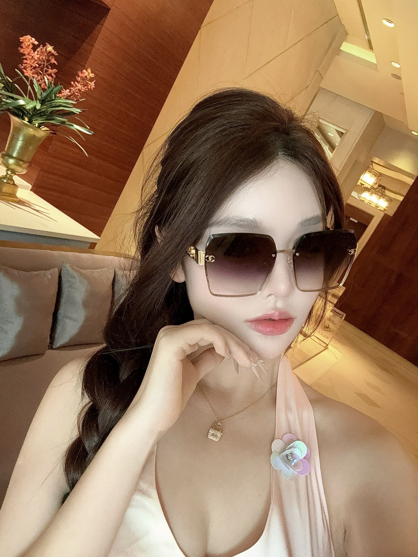 Chanel 香奈儿墨镜