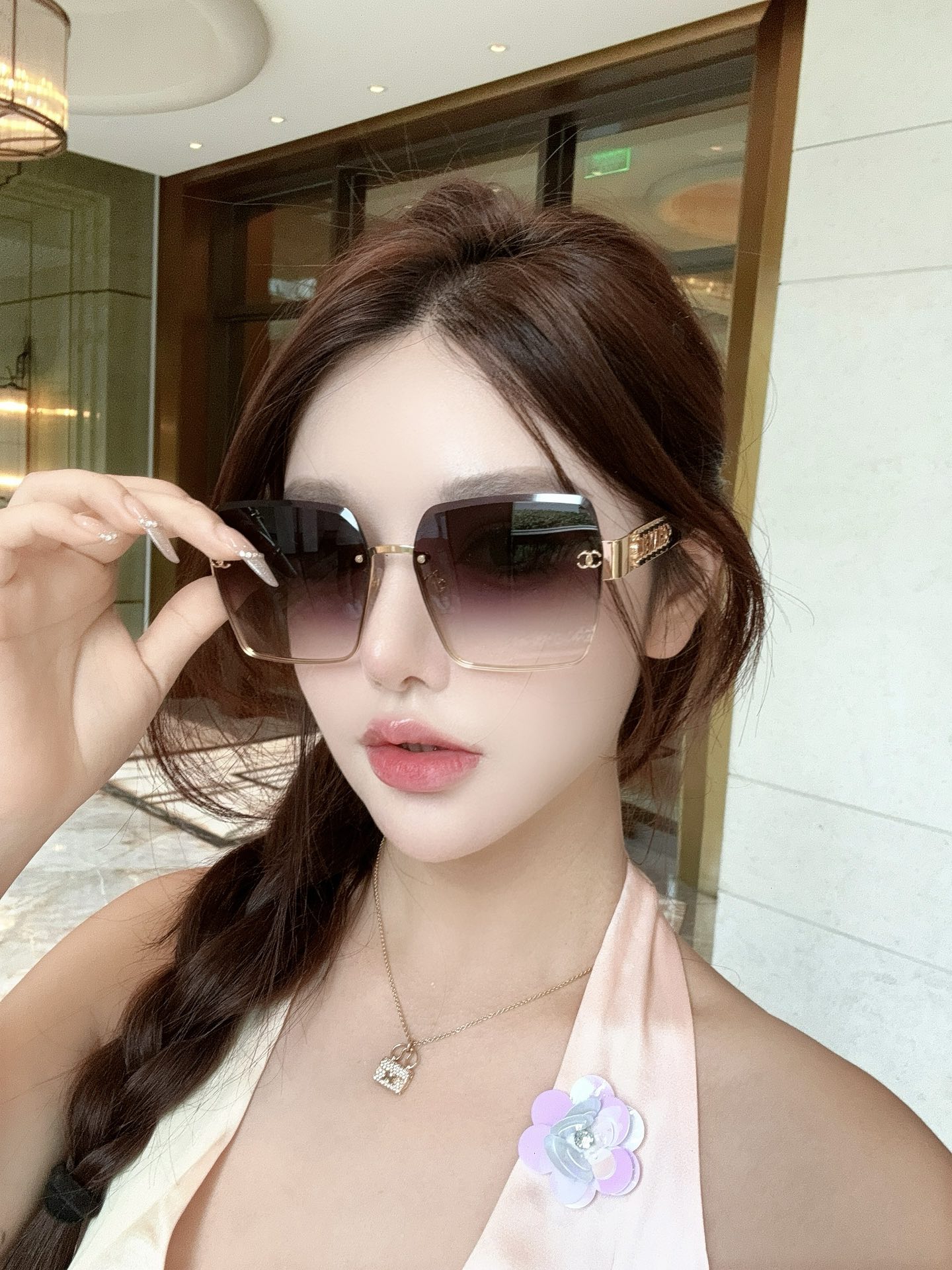 Chanel 香奈儿墨镜