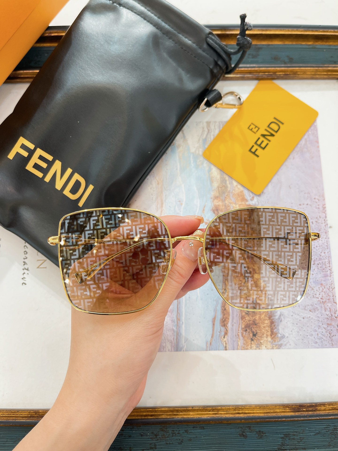 Fendi 芬迪墨镜