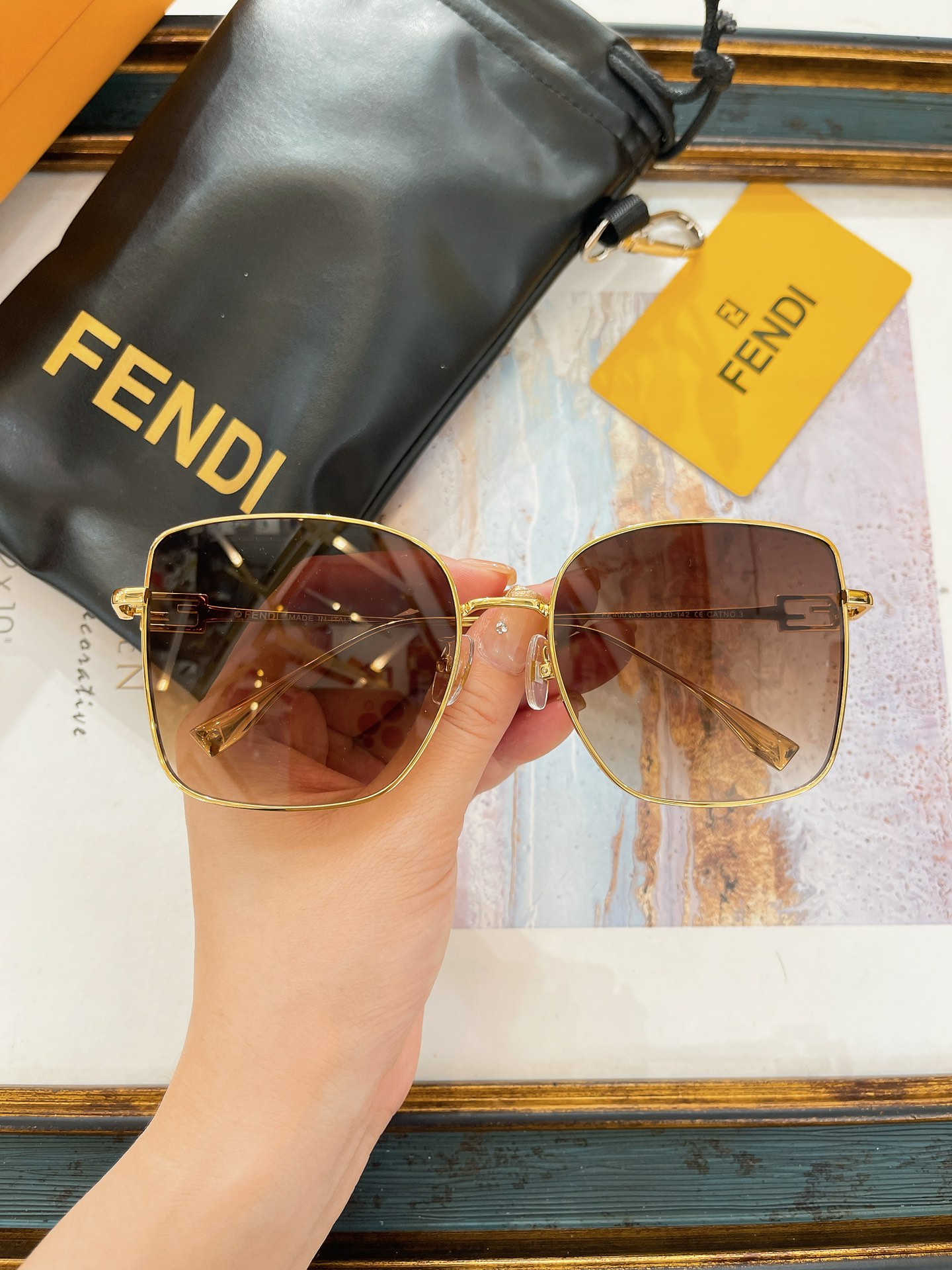 Fendi 芬迪墨镜