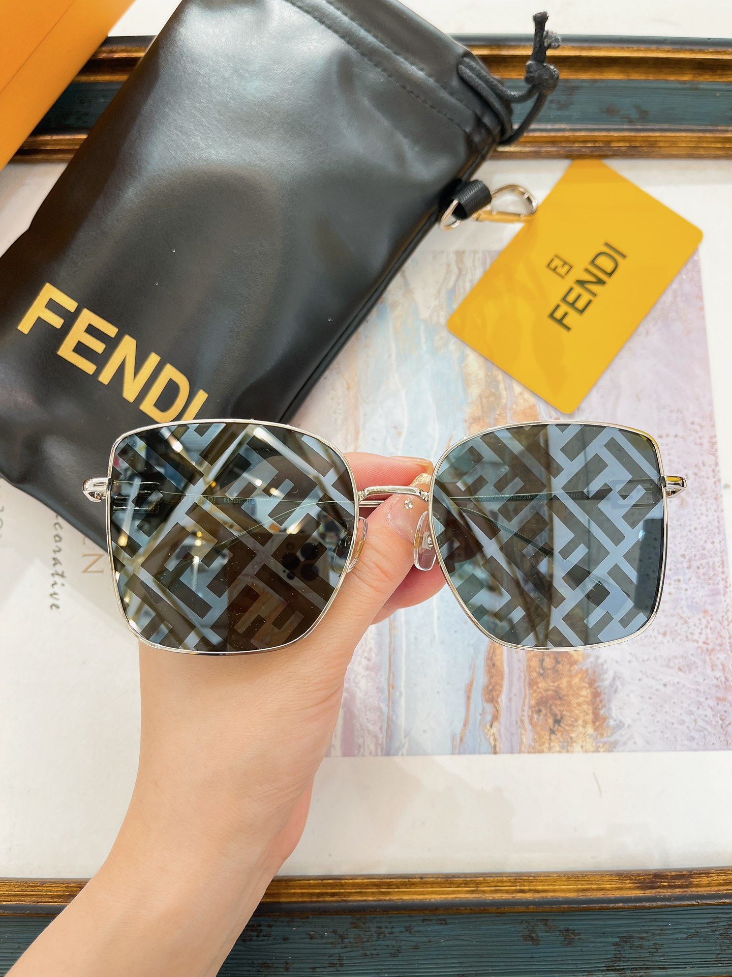 Fendi 芬迪墨镜