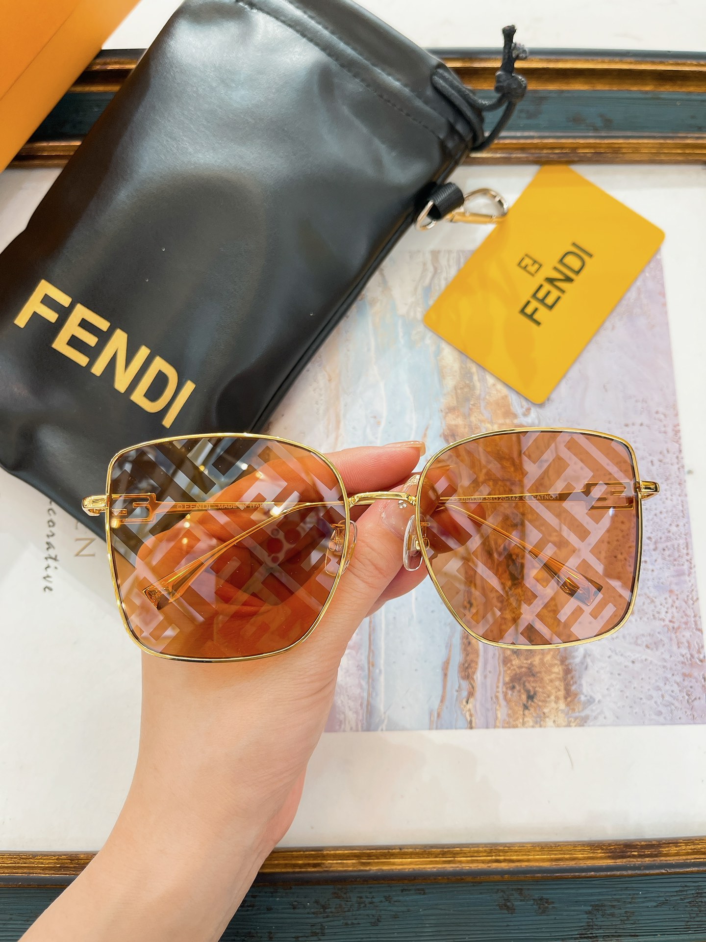 Fendi 芬迪墨镜