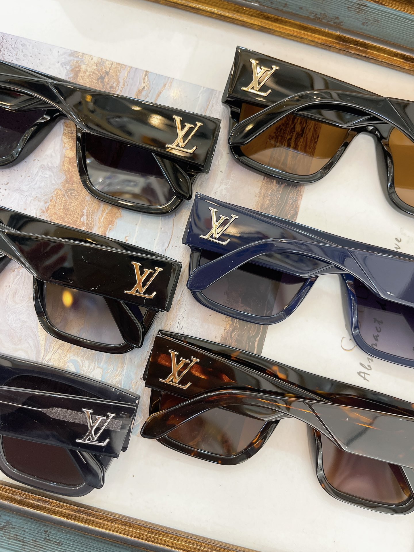 Louis Vuitton LOUIS VUITTON太阳眼镜