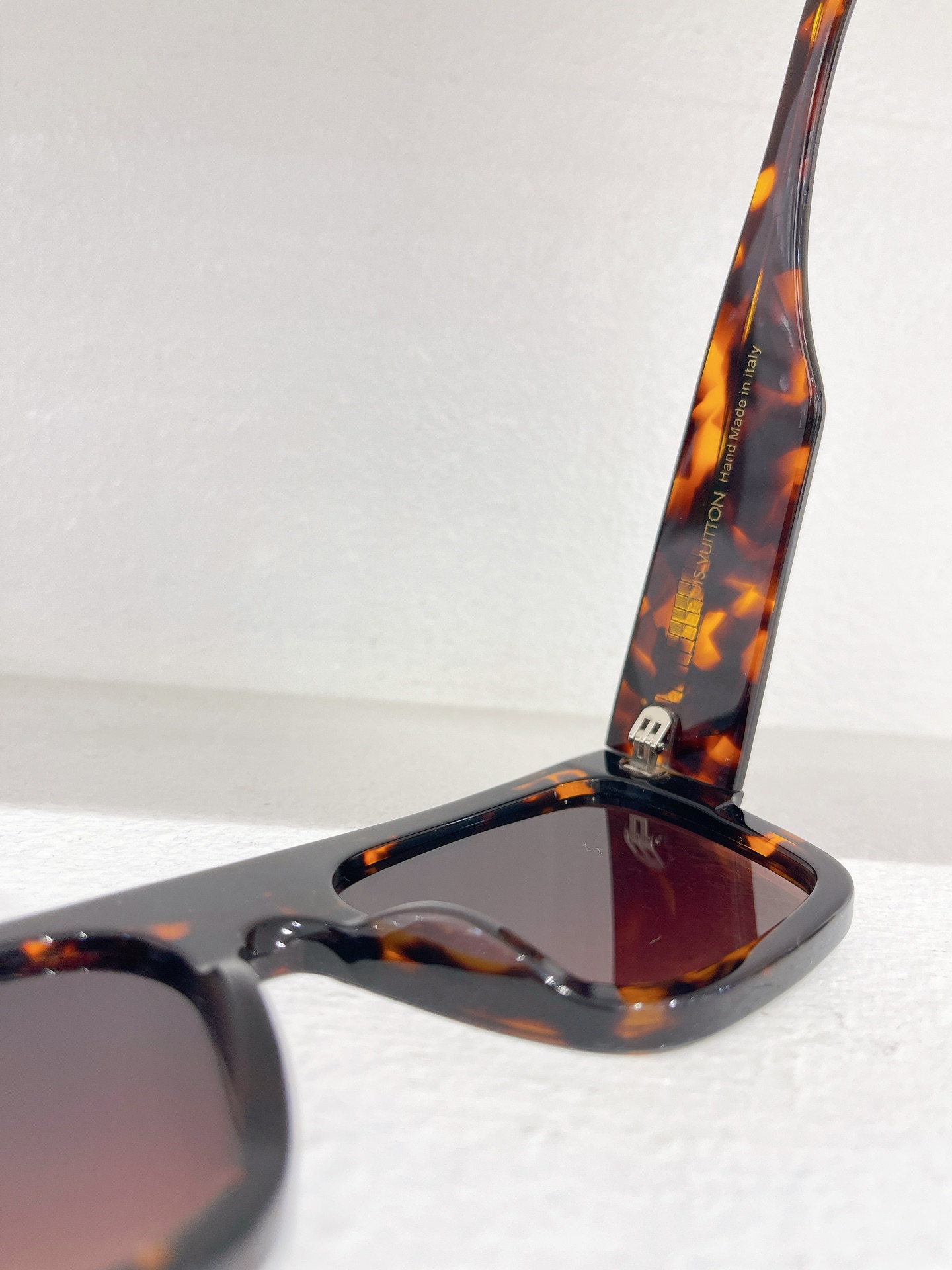Louis Vuitton LOUIS VUITTON太阳眼镜