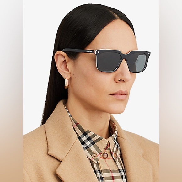 Burberry 巴宝莉墨镜