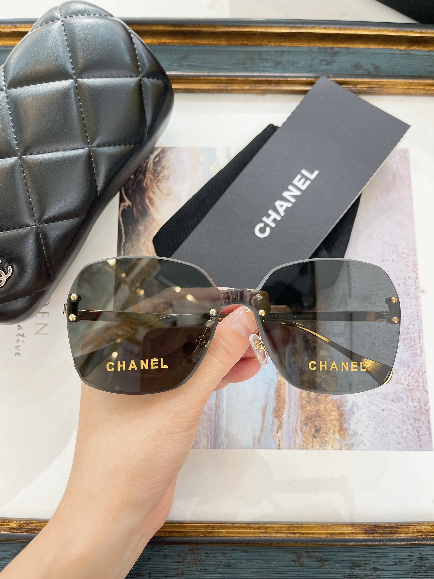 Chanel 香奈儿墨镜