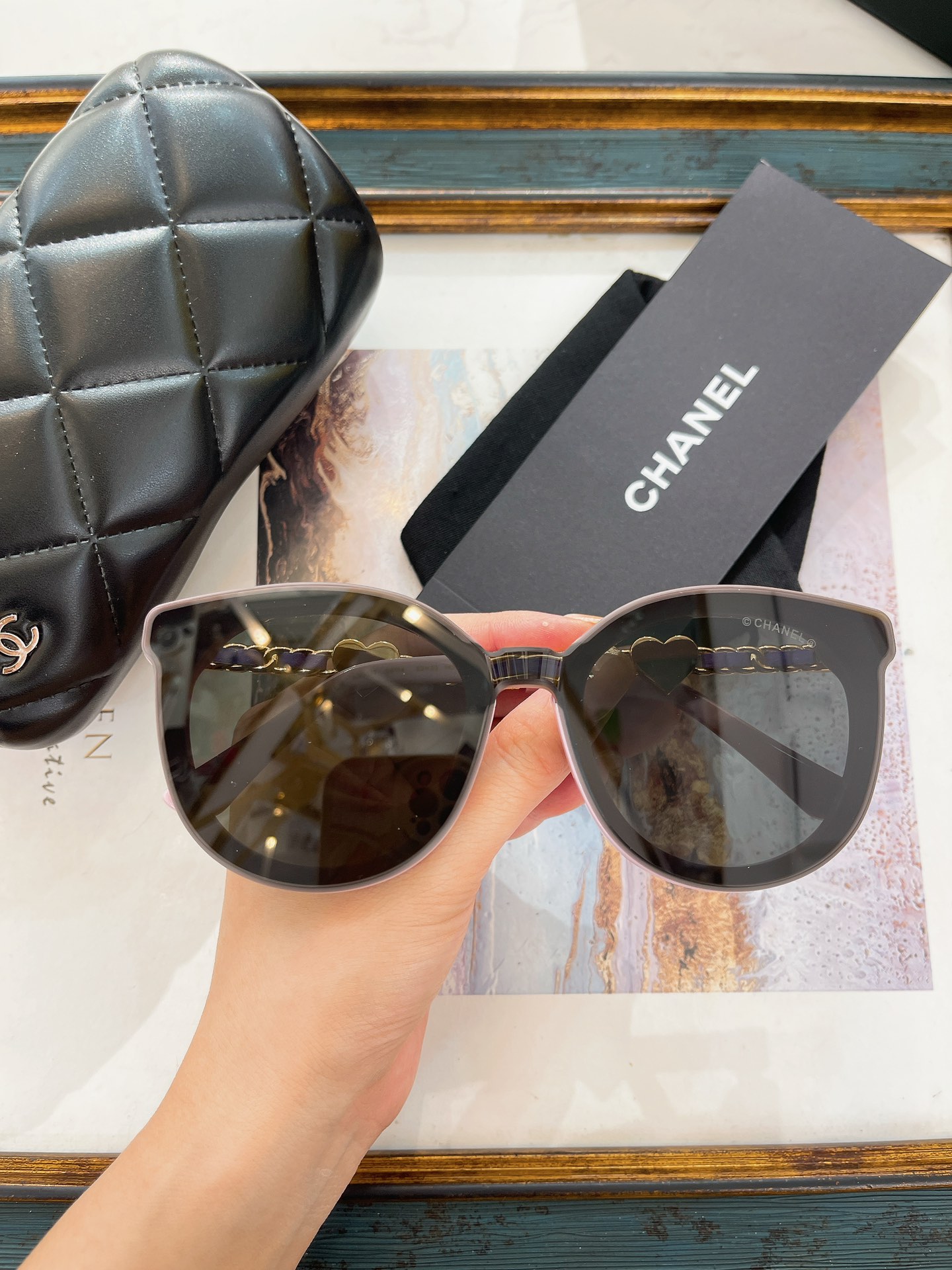 Chanel 香奈儿墨镜