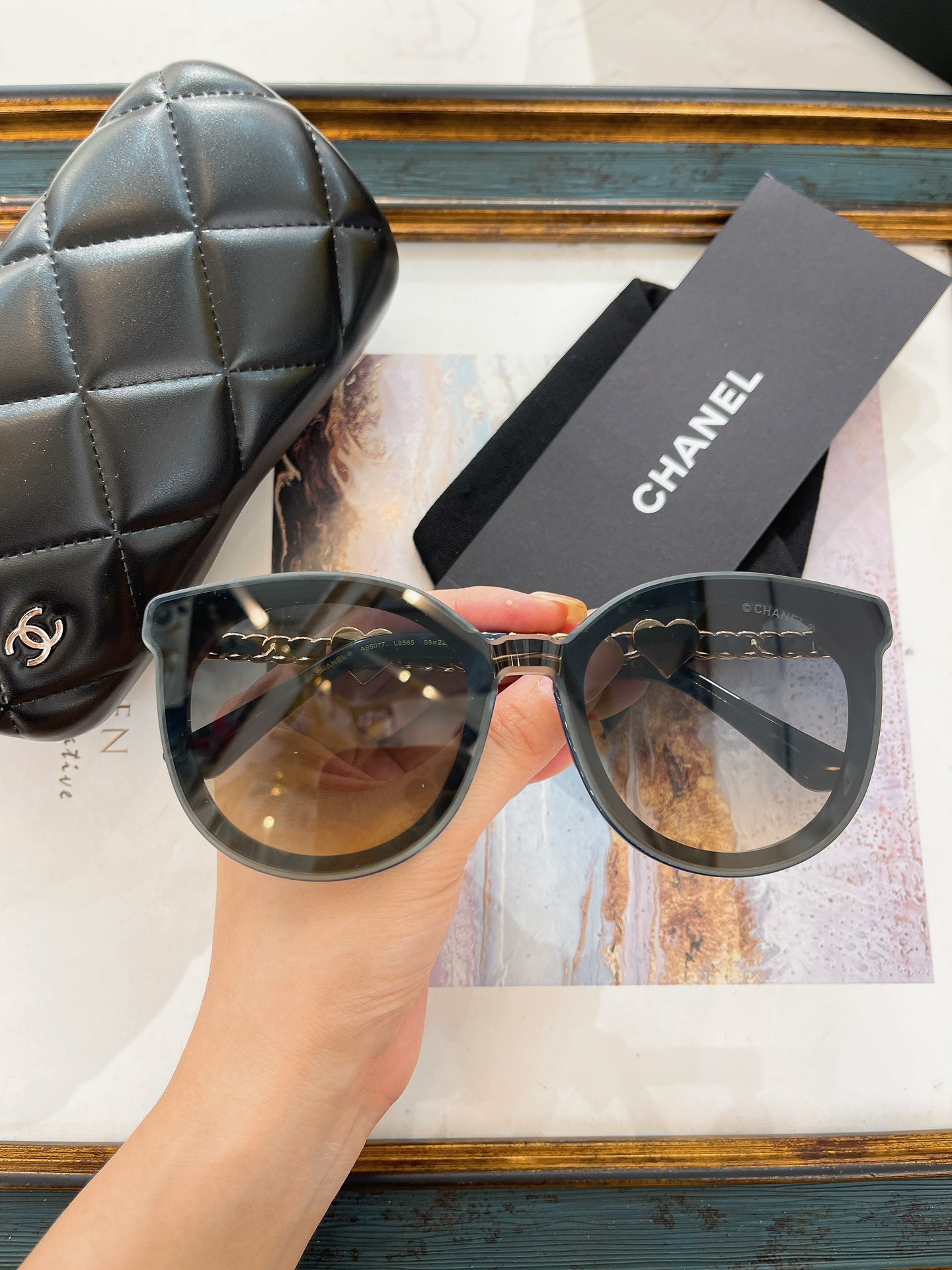 Chanel 香奈儿墨镜