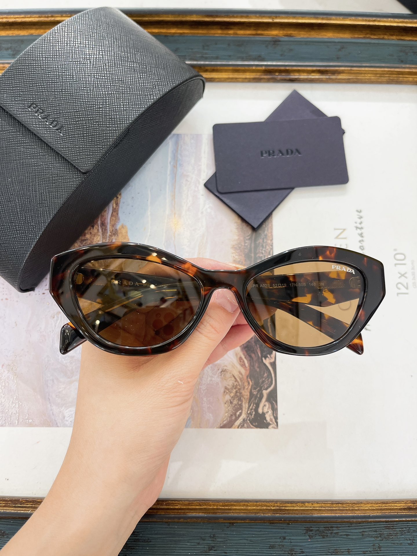 Prada 普拉达墨镜