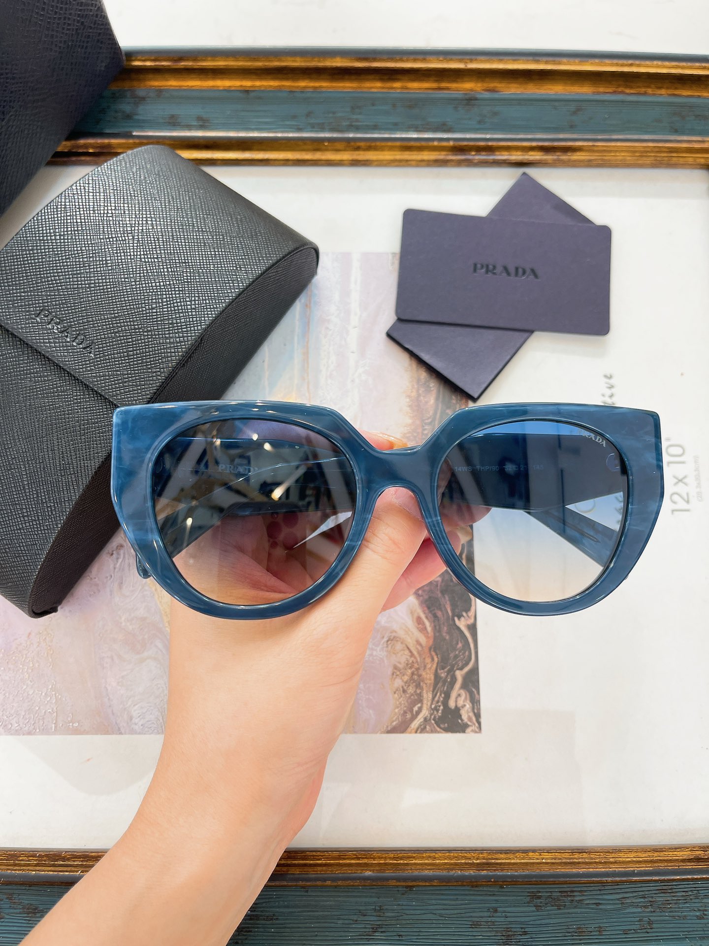 Prada 普拉达墨镜