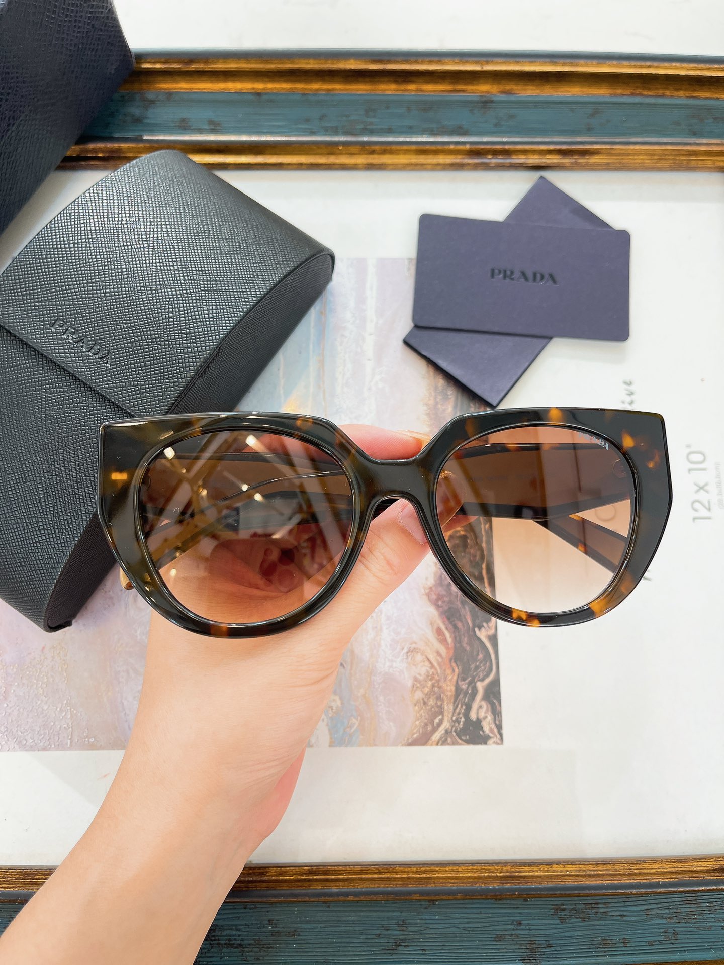 Prada 普拉达墨镜
