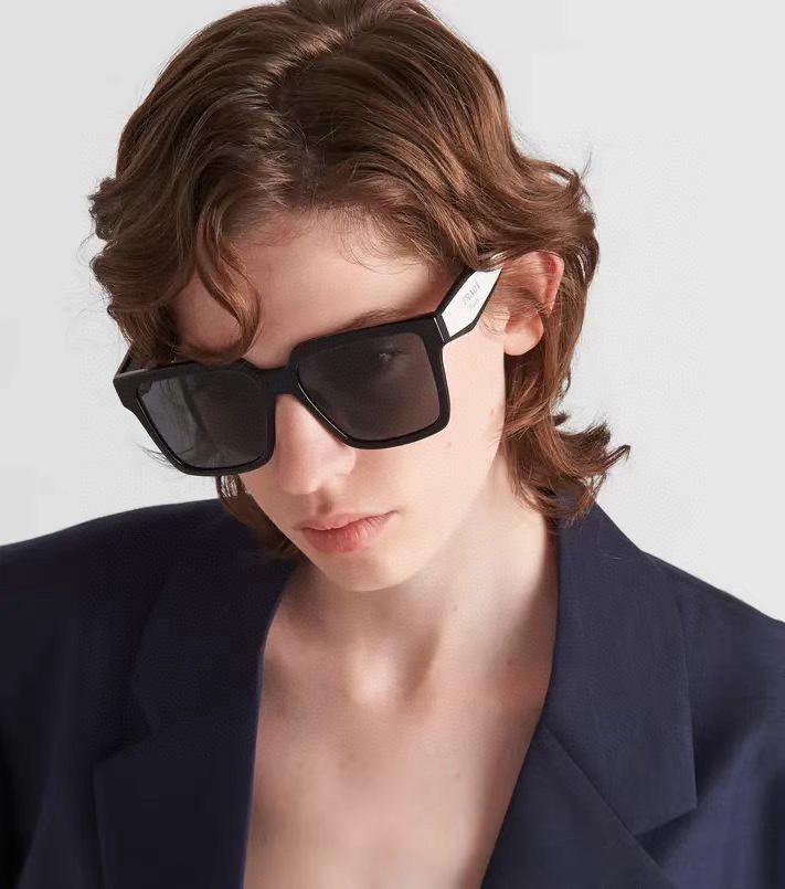 Prada 普拉达墨镜