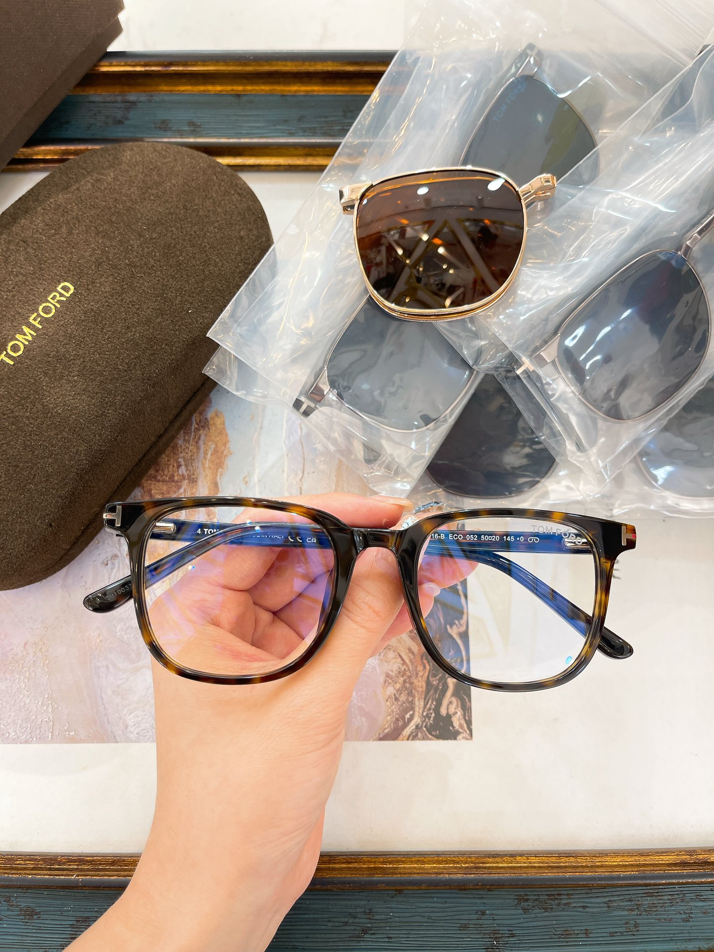 TOM FOR*💫💫💫MODEL：TF5916-B💫💫💫SIZE：50口20-145💫💫💫配送挂片~~
