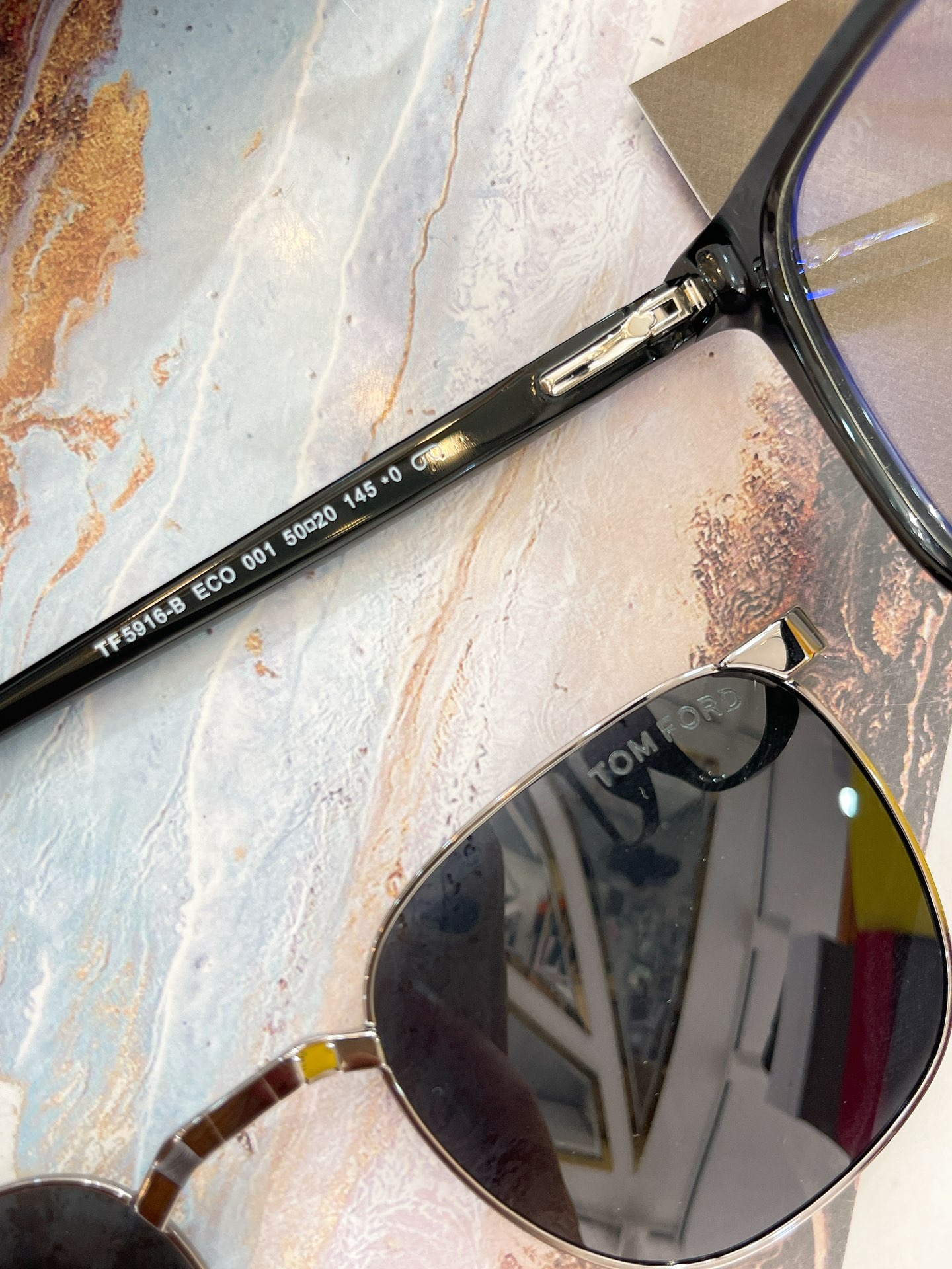 TOM FOR*💫💫💫MODEL：TF5916-B💫💫💫SIZE：50口20-145💫💫💫配送挂片~~