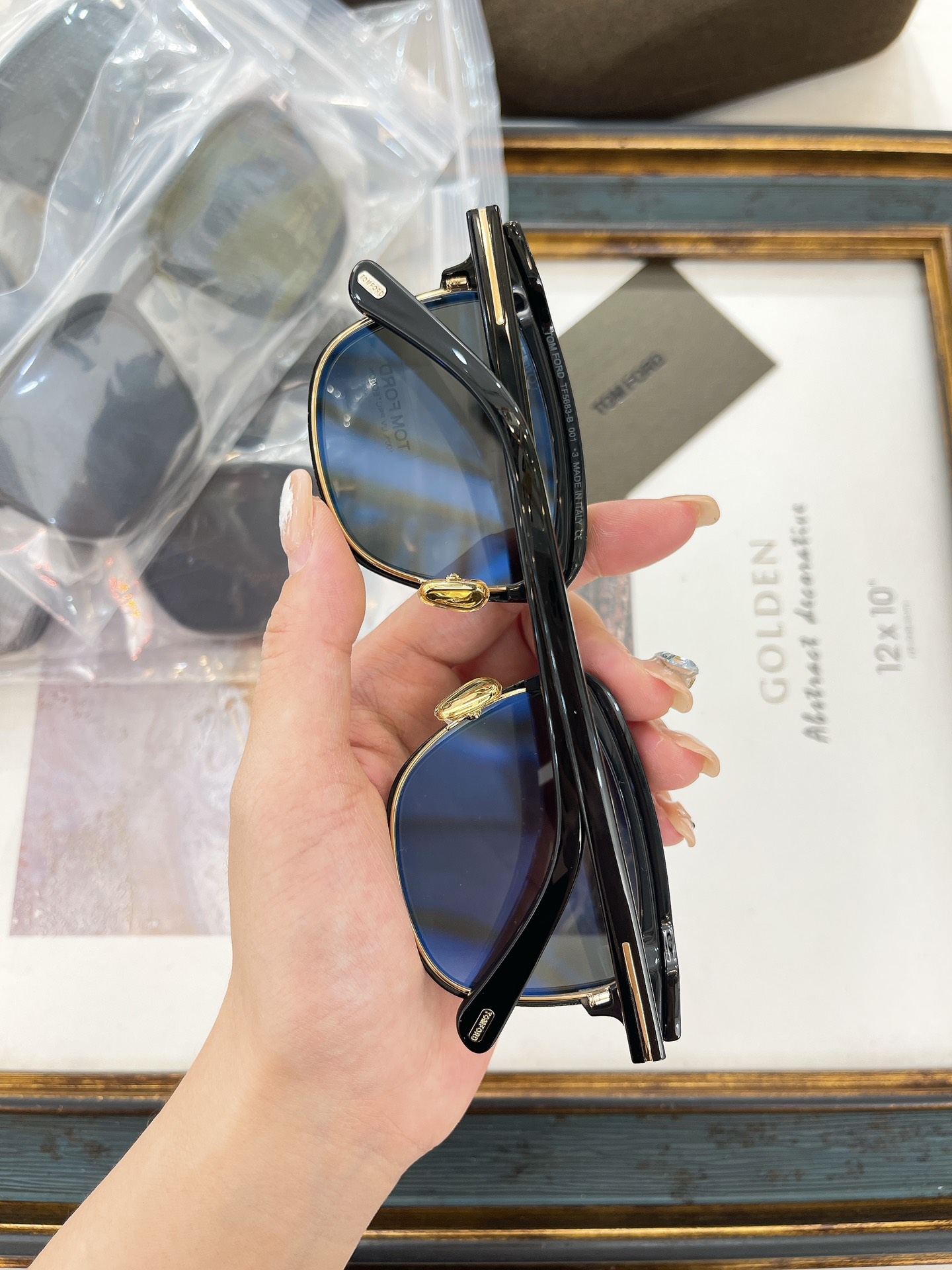 TOM FOR*💫💫💫MODEL：TF5683-B💫💫💫SIZE：54口18-145💫💫💫配送挂片~~